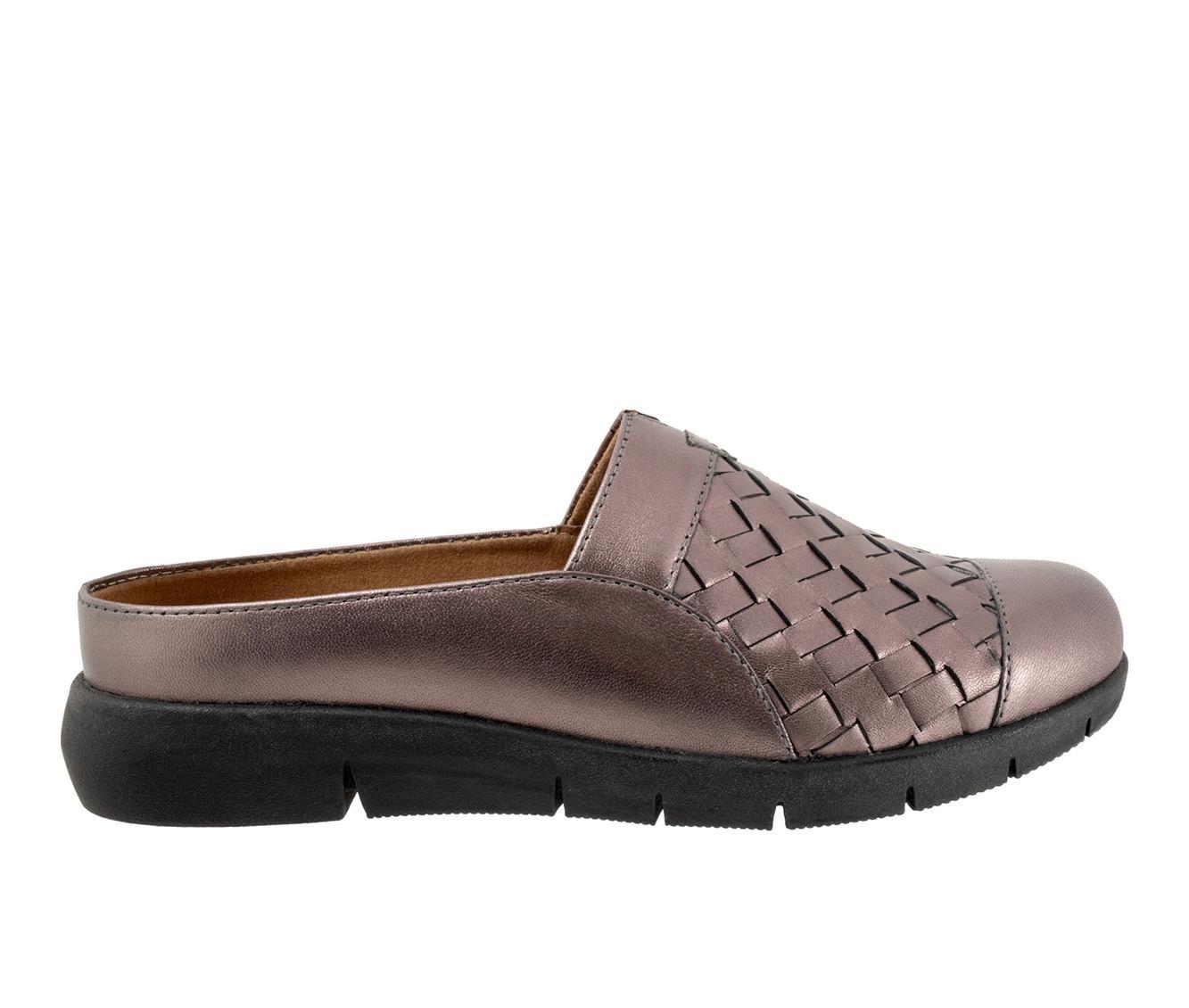 Women's Softwalk San Marcos II Clogs Product Image