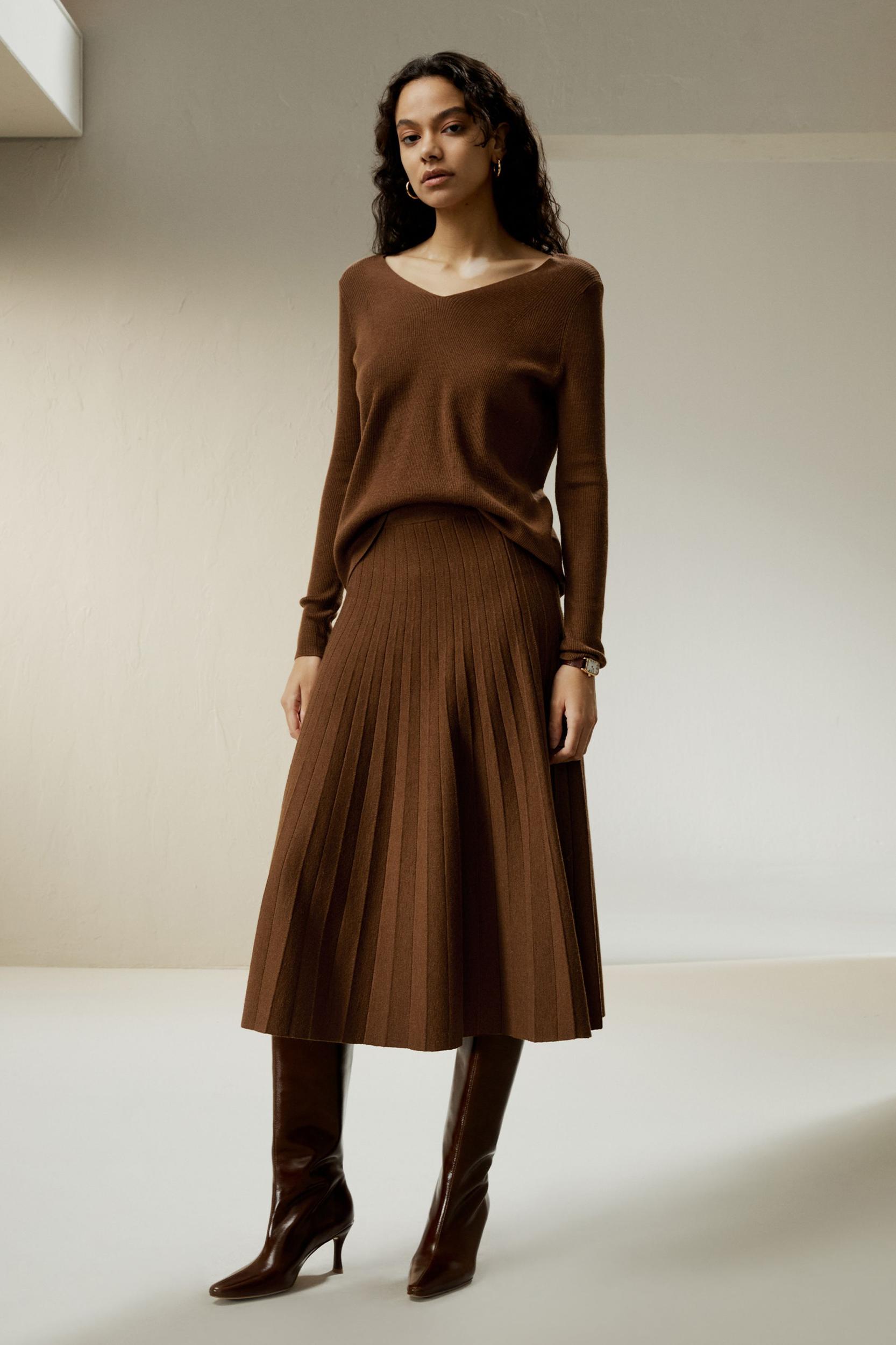 V-neck Ultra-fine Merino Wool Sweater Product Image