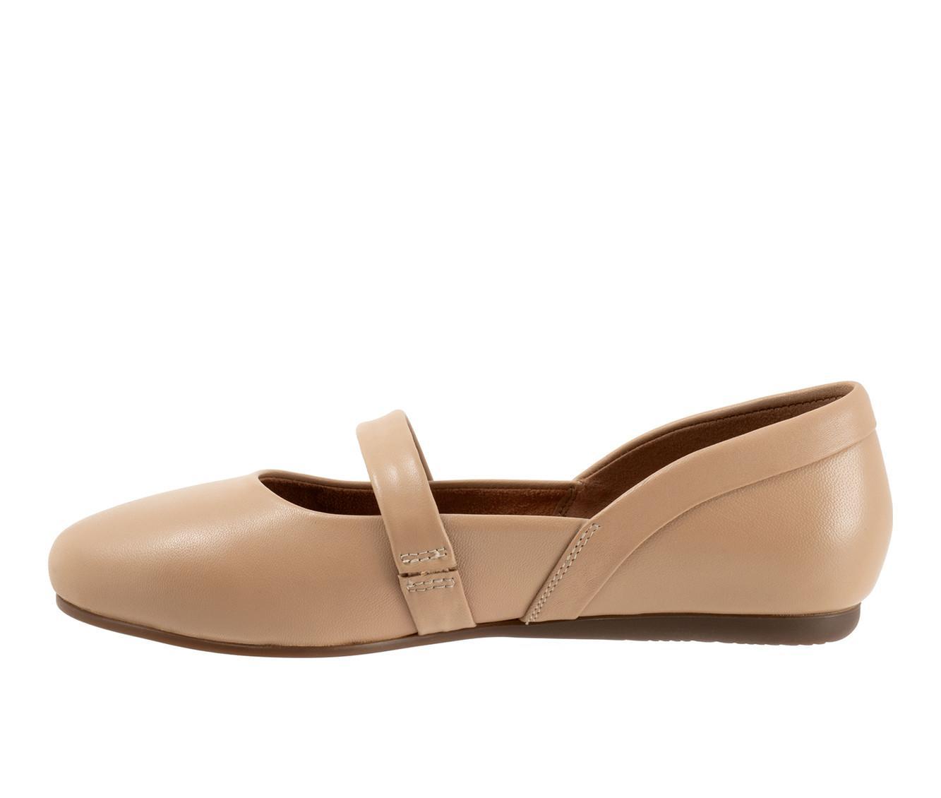 Women's Softwalk Samara Flats Product Image