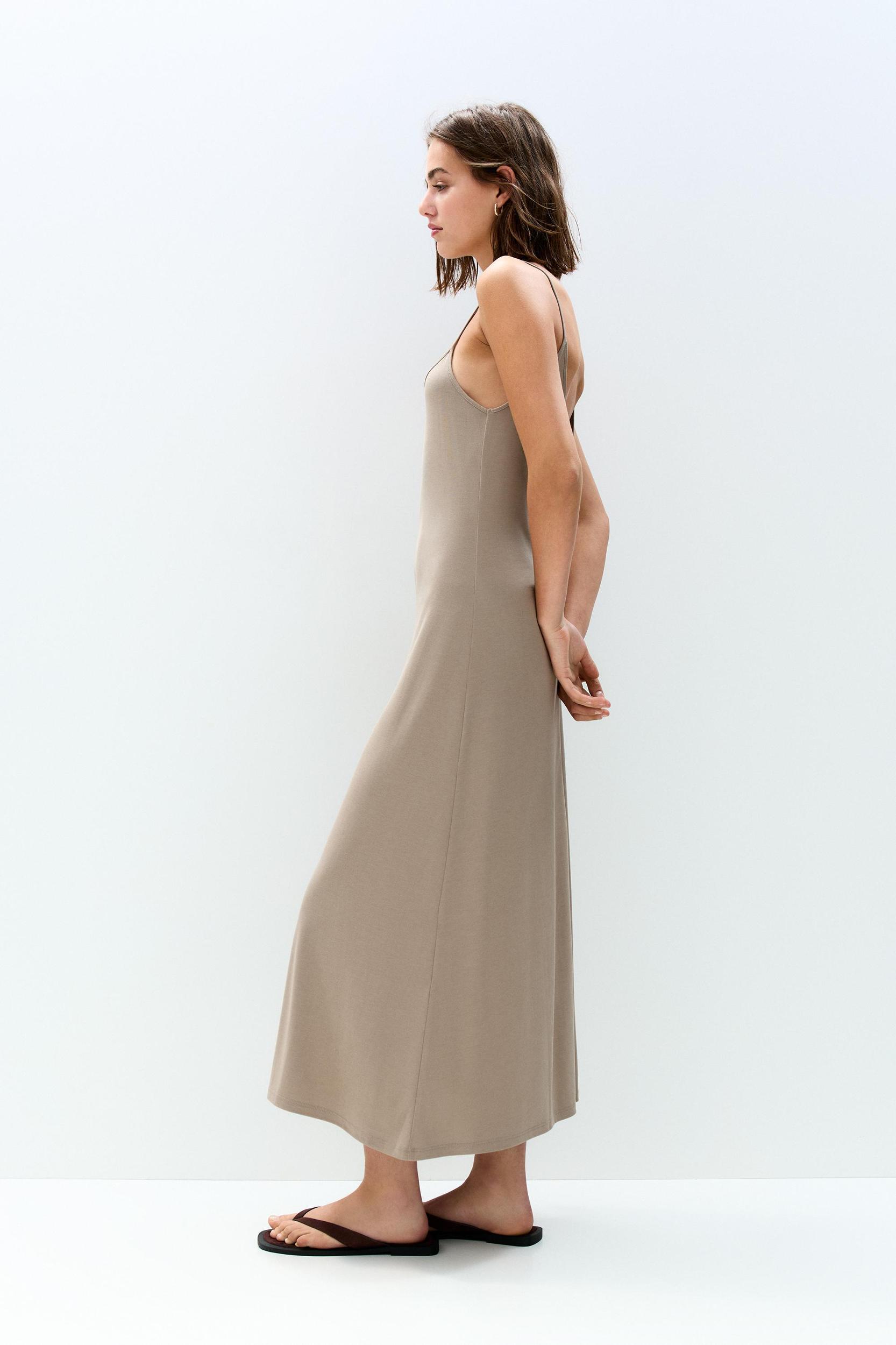 Flowing strappy midi dress Product Image