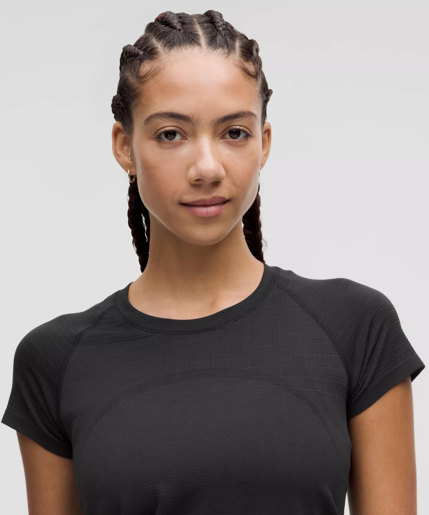 Swiftly Tech Short-Sleeve Shirt 2.0 Hip Length *Glow Stripe Product Image