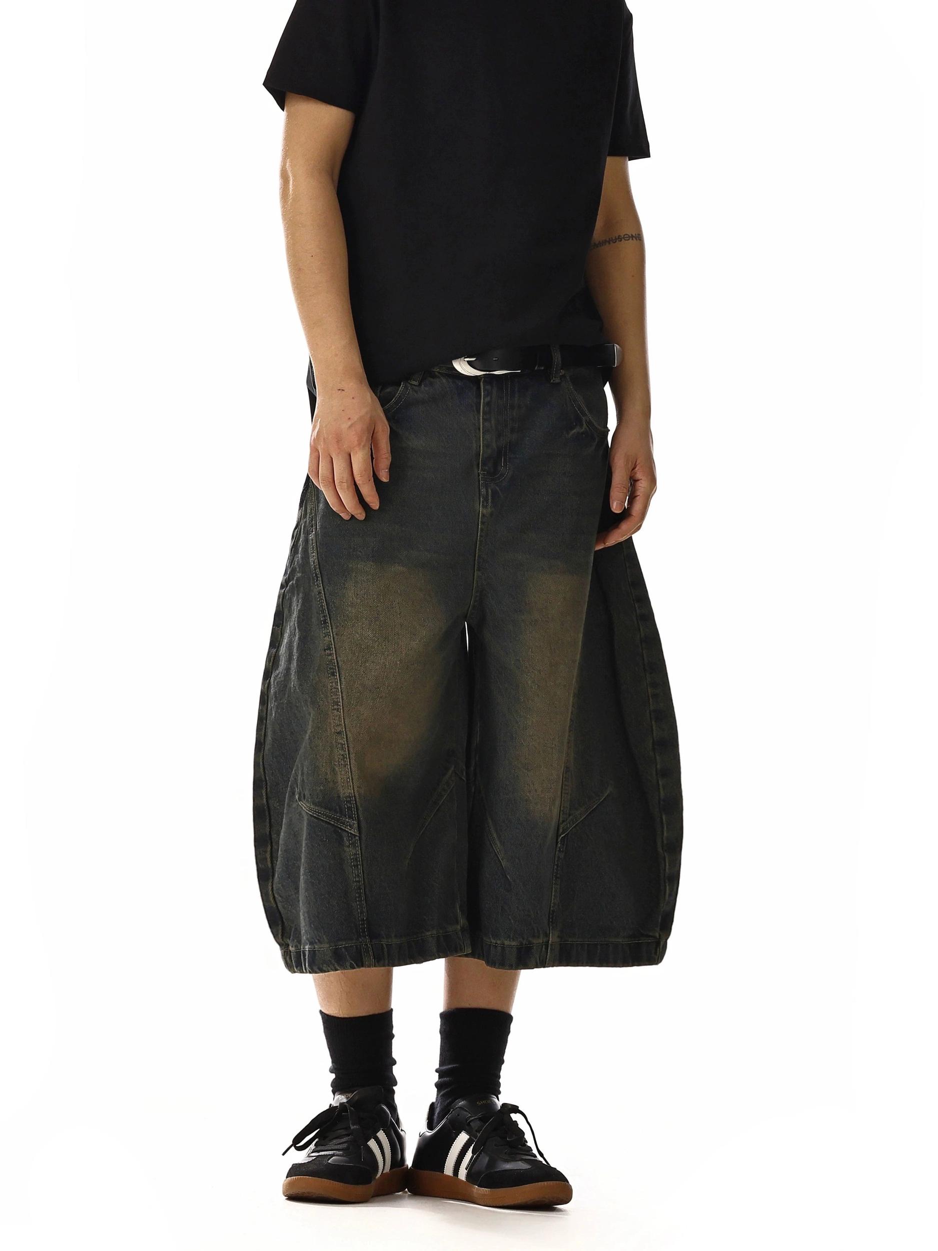 RT No. 18162 RECONSTRUCTED DENIM SHORTS Product Image