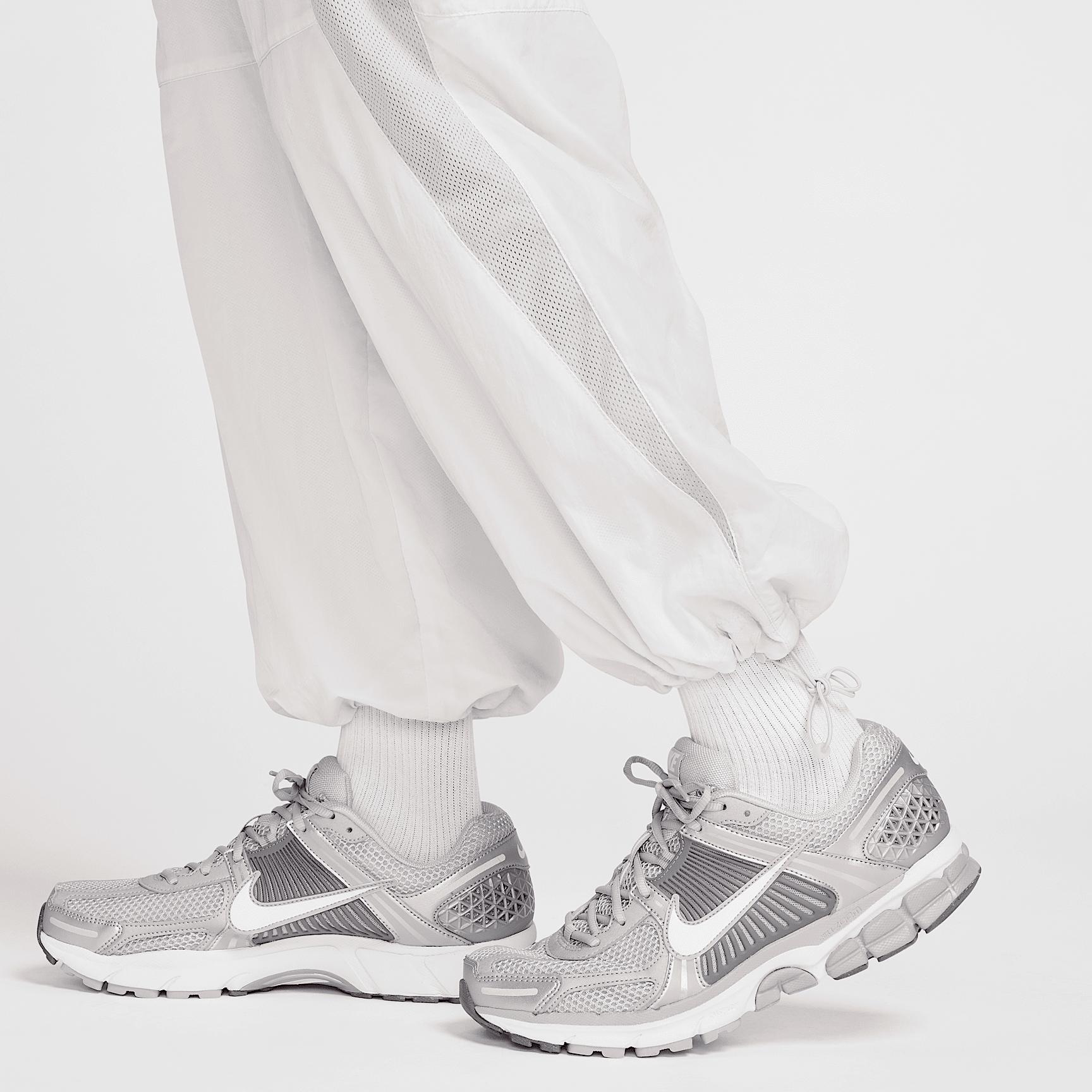 Nike Men's Air Woven Pants Product Image