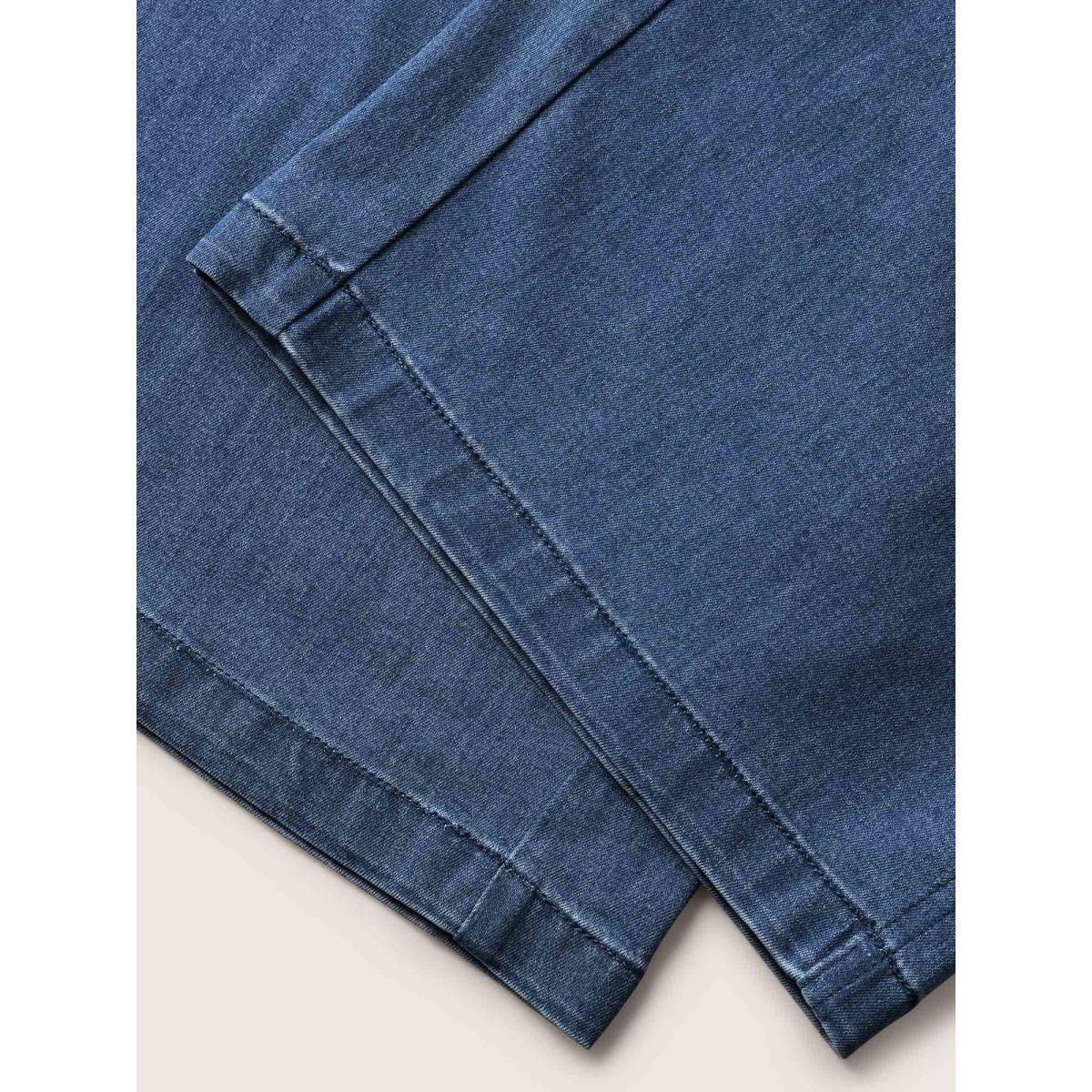 Plus Size Medium Wash Wide Leg Patch Pocket Cropped Jeans Women Denimblue Casual High stretch Patch pocket Jeans BloomChic 16/1X Product Image