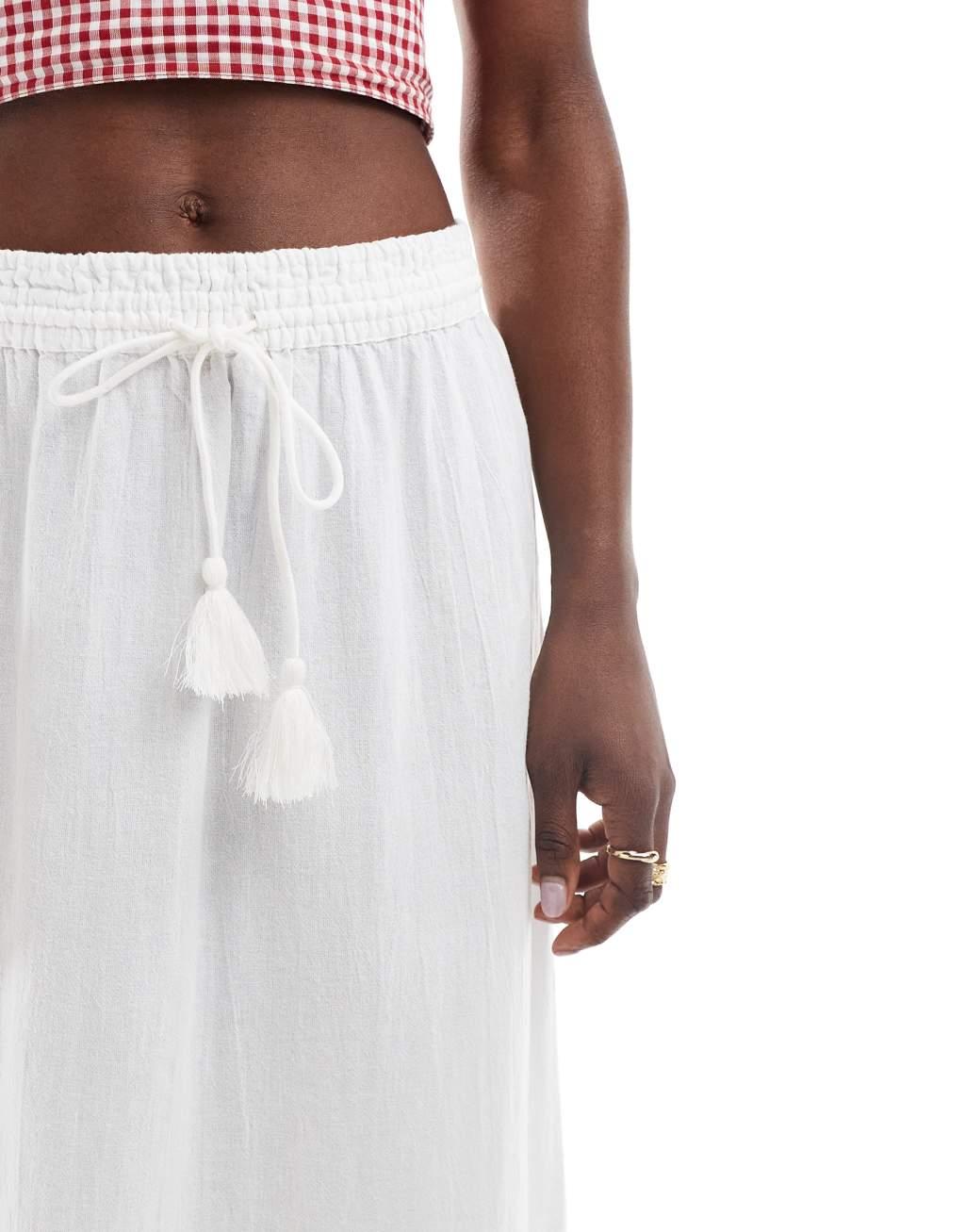 Vero Moda boho maxi skirt in white Product Image