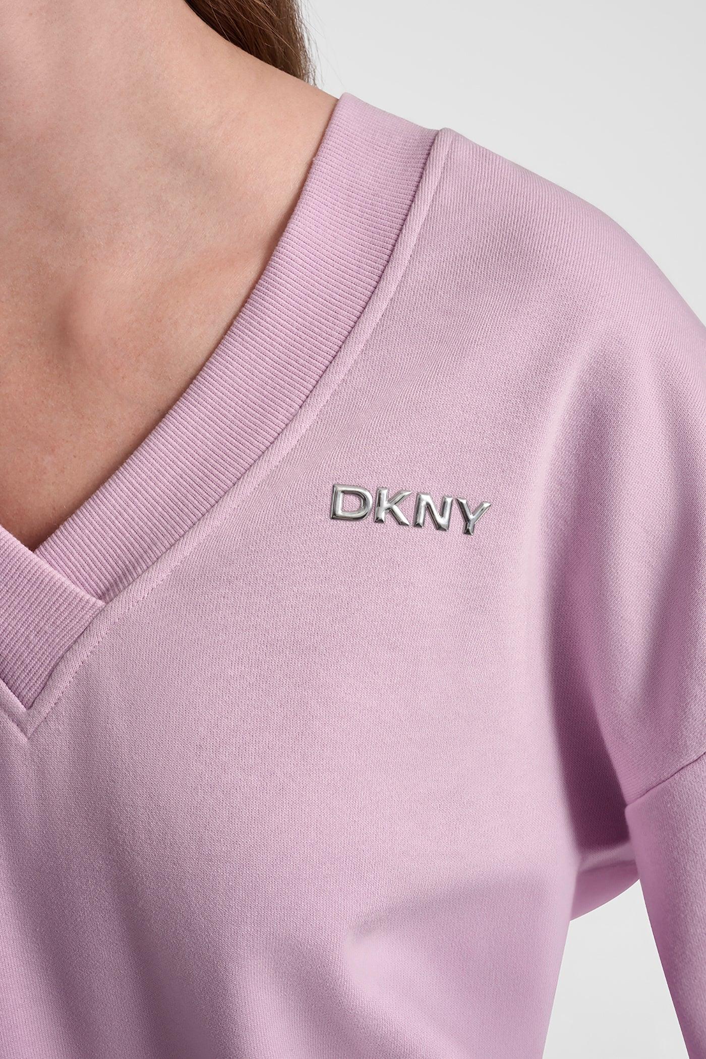 METALLIC BUBBLE LOGO V-NECK PULLOVER Product Image