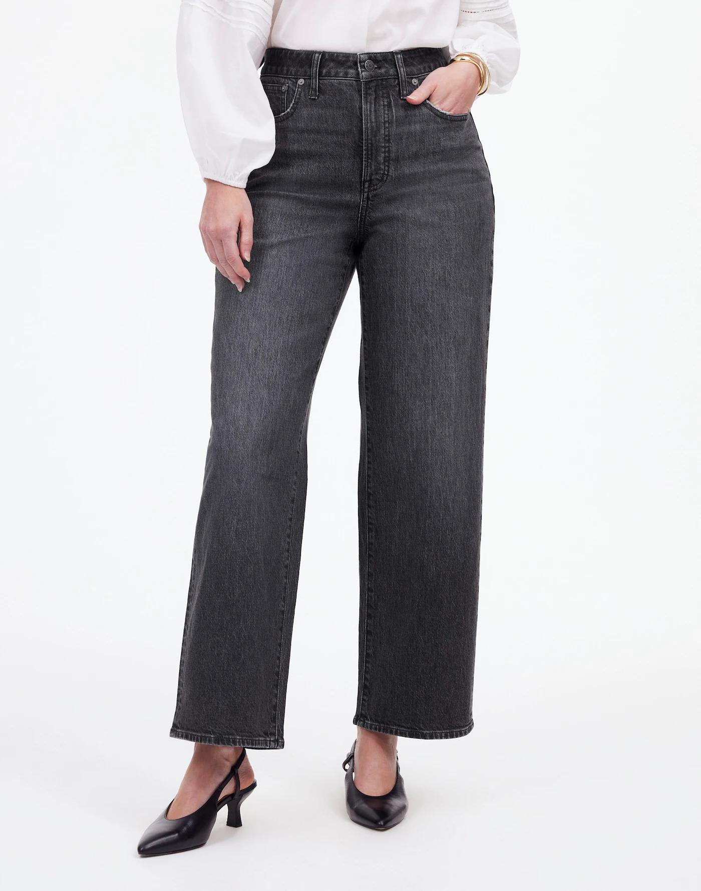 The Petite Curvy Perfect Vintage Wide-Leg Crop Jean Product Image