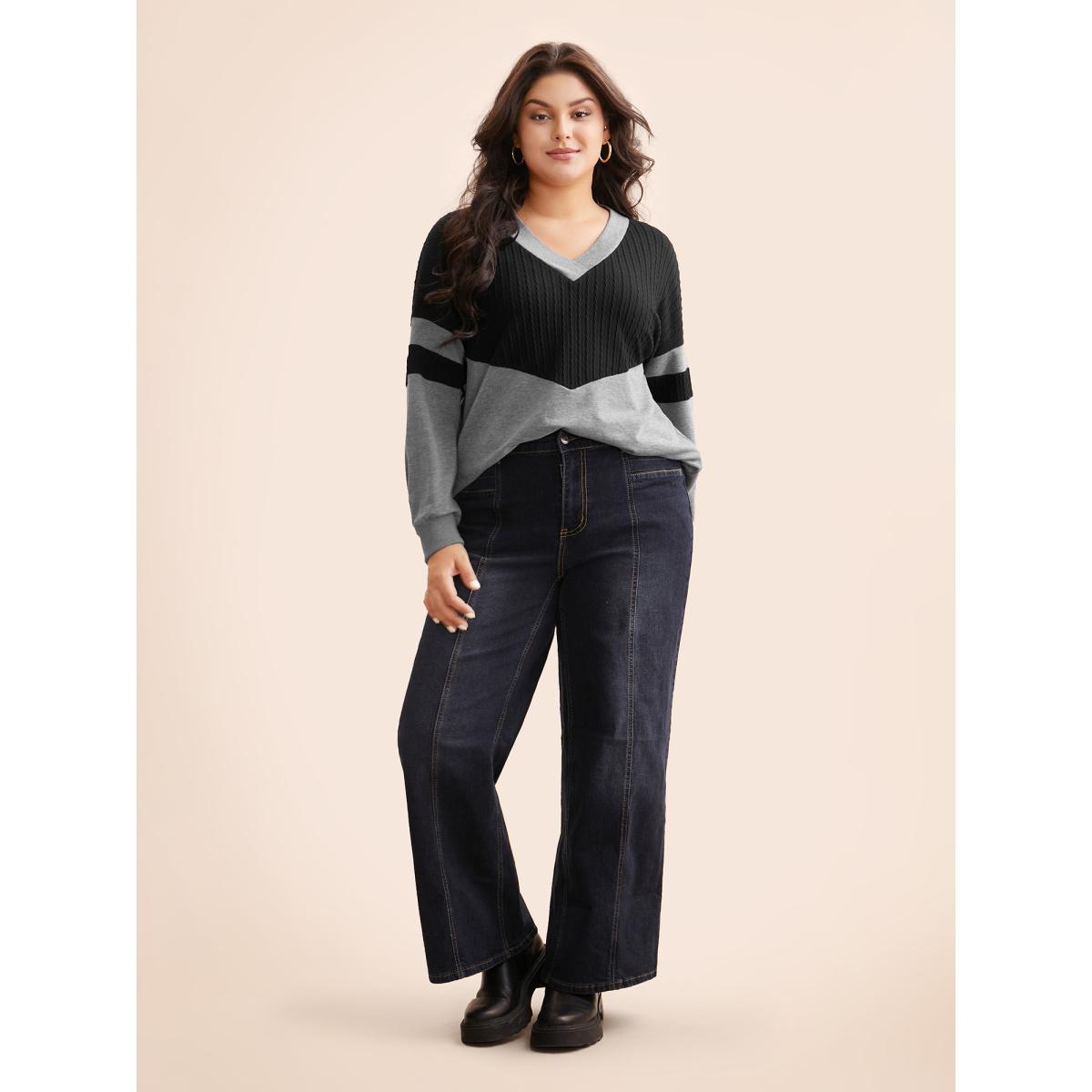 Plus Size Texture Patchwork Contrast V Neck Sweatshirt Women Black Casual Texture Loose V-neck Everyday Sweatshirts BloomChic 26/4X Product Image