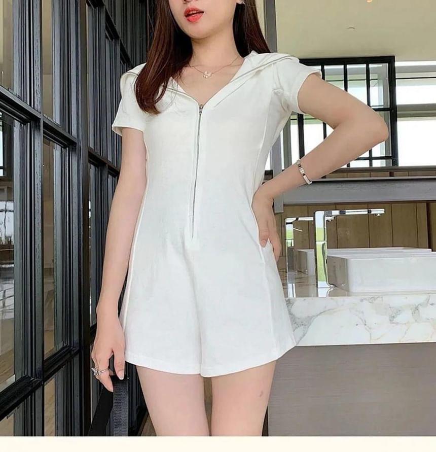 Short-Sleeve Plain Hood Zip Romper Product Image