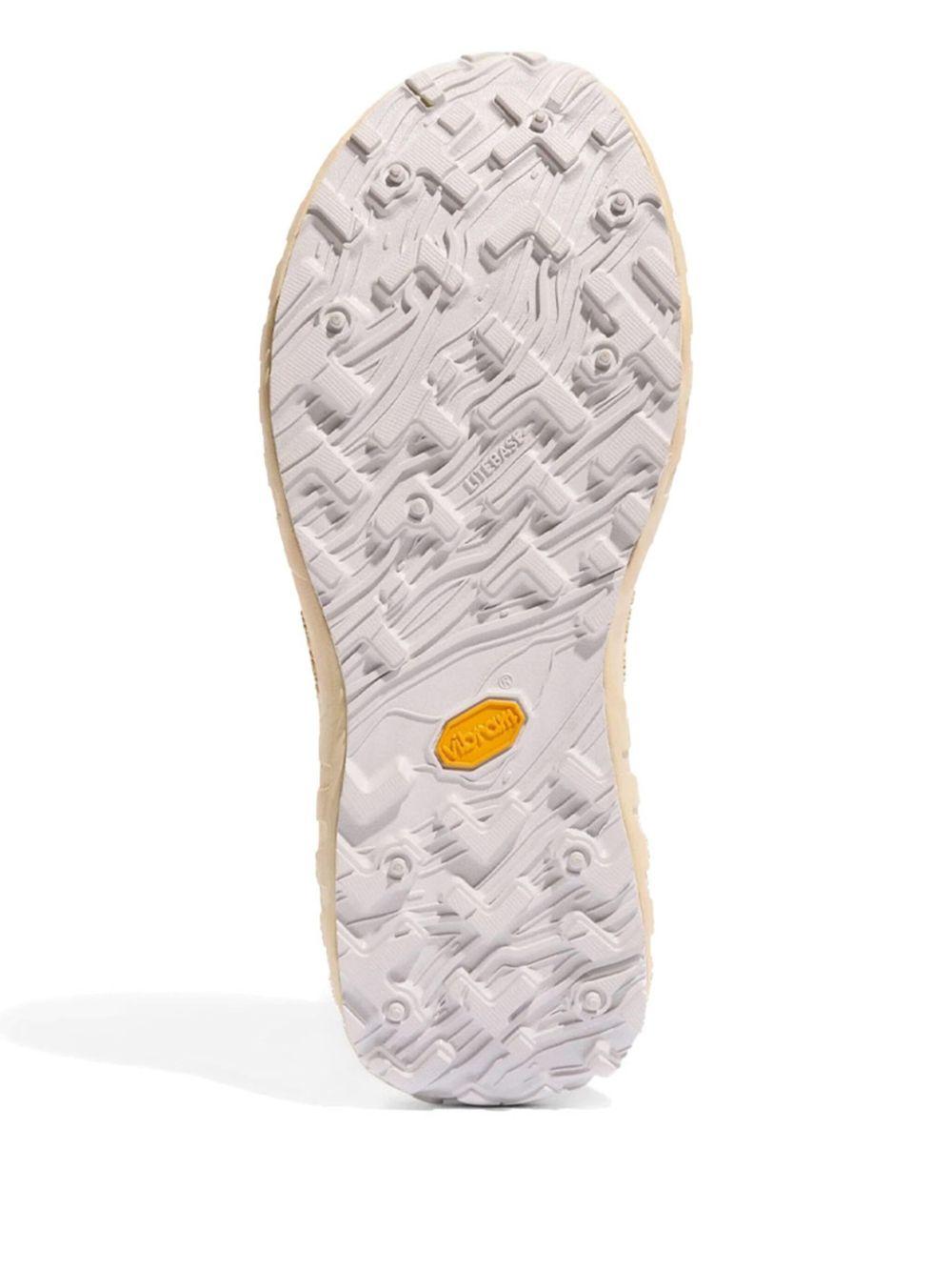 001 sneakers  Product Image