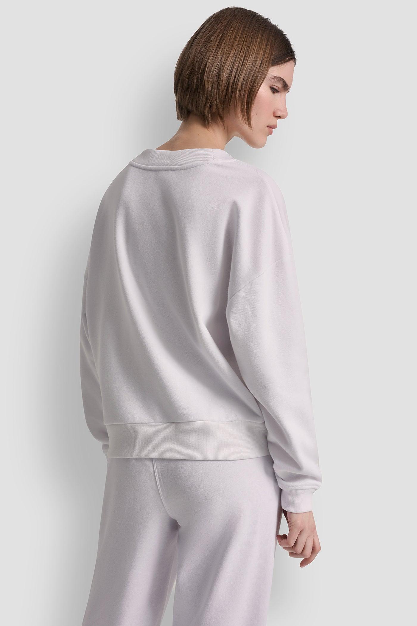 METALLIC BUBBLE LOGO V-NECK PULLOVER Product Image