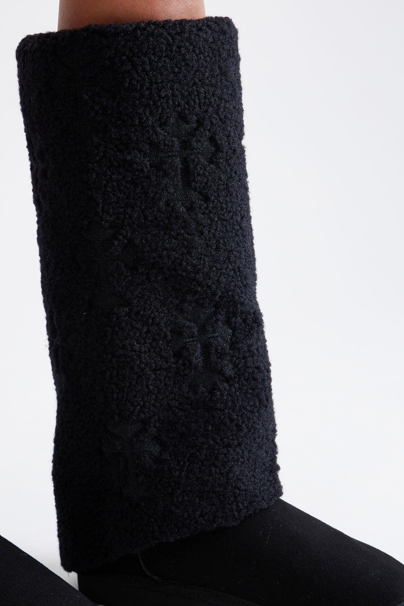 Thorne Sherpa Boots - Black Female Product Image