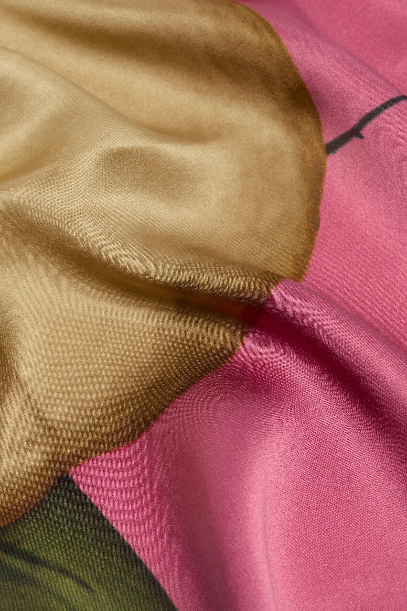 Square silk scarf Product Image