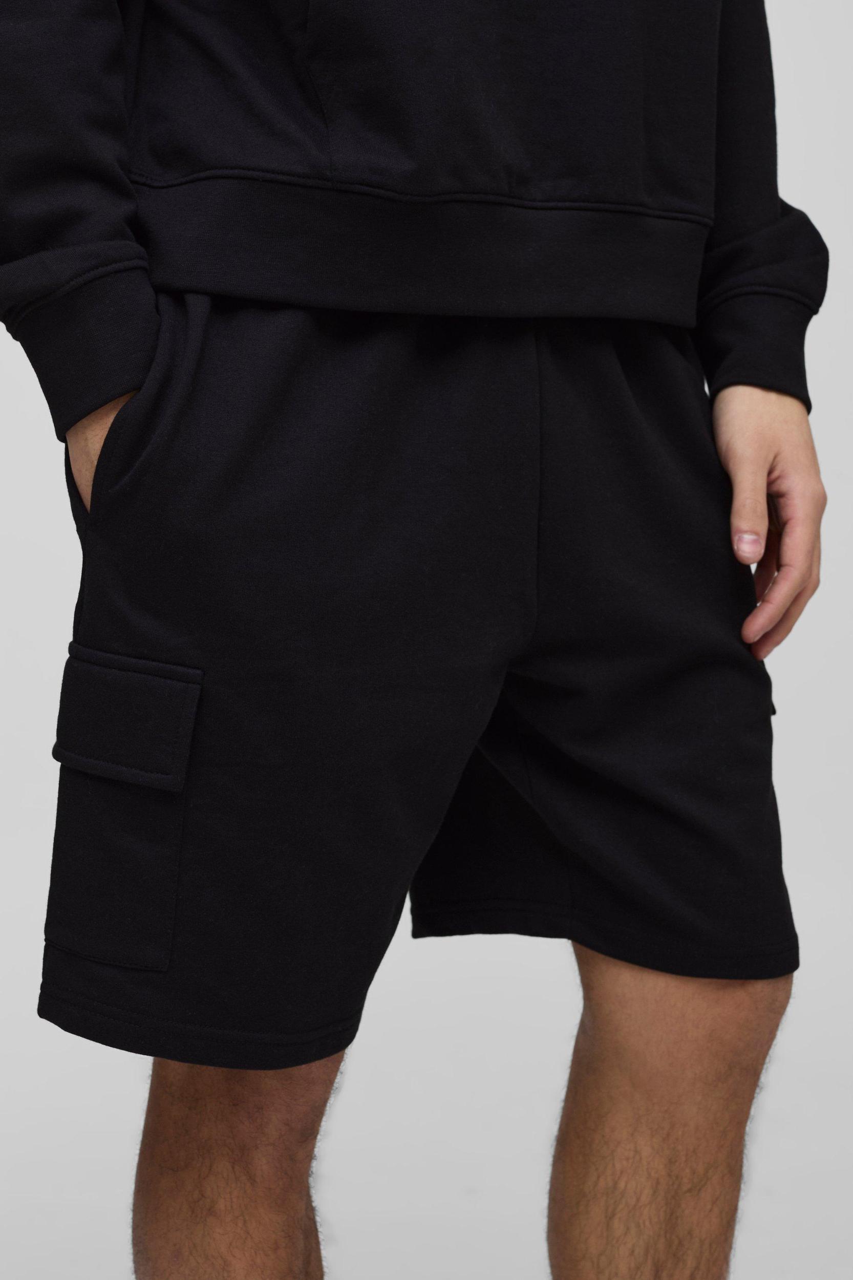 260GSM Loopback Basic Relaxed Fit Mid Length Cargo Shorts | boohooMAN USA Product Image