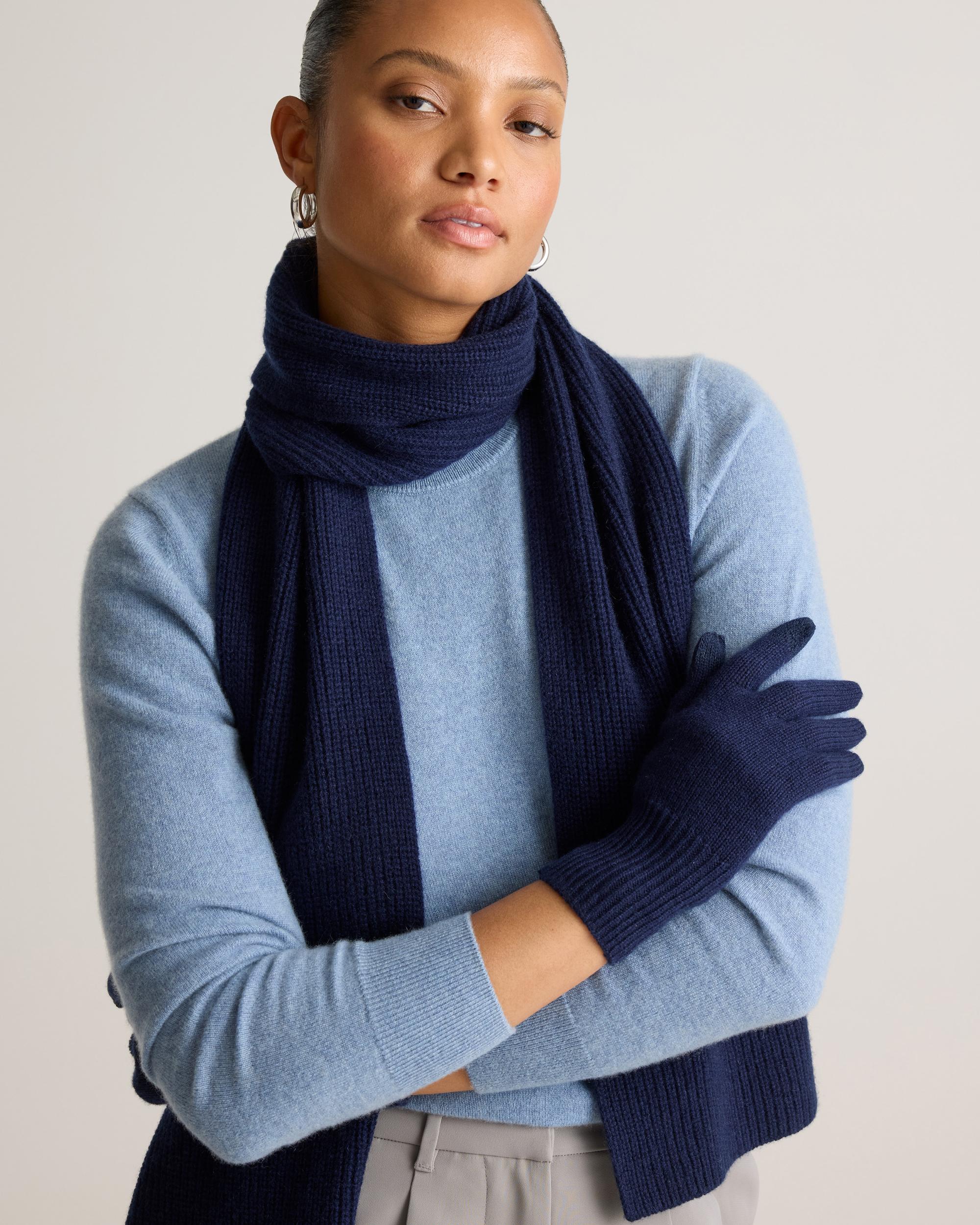 Quince | Women's Mongolian Cashmere Gloves Product Image