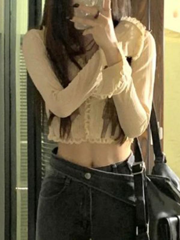 Portrait Print Lace Trim Crop Long Sleeve Knit Product Image