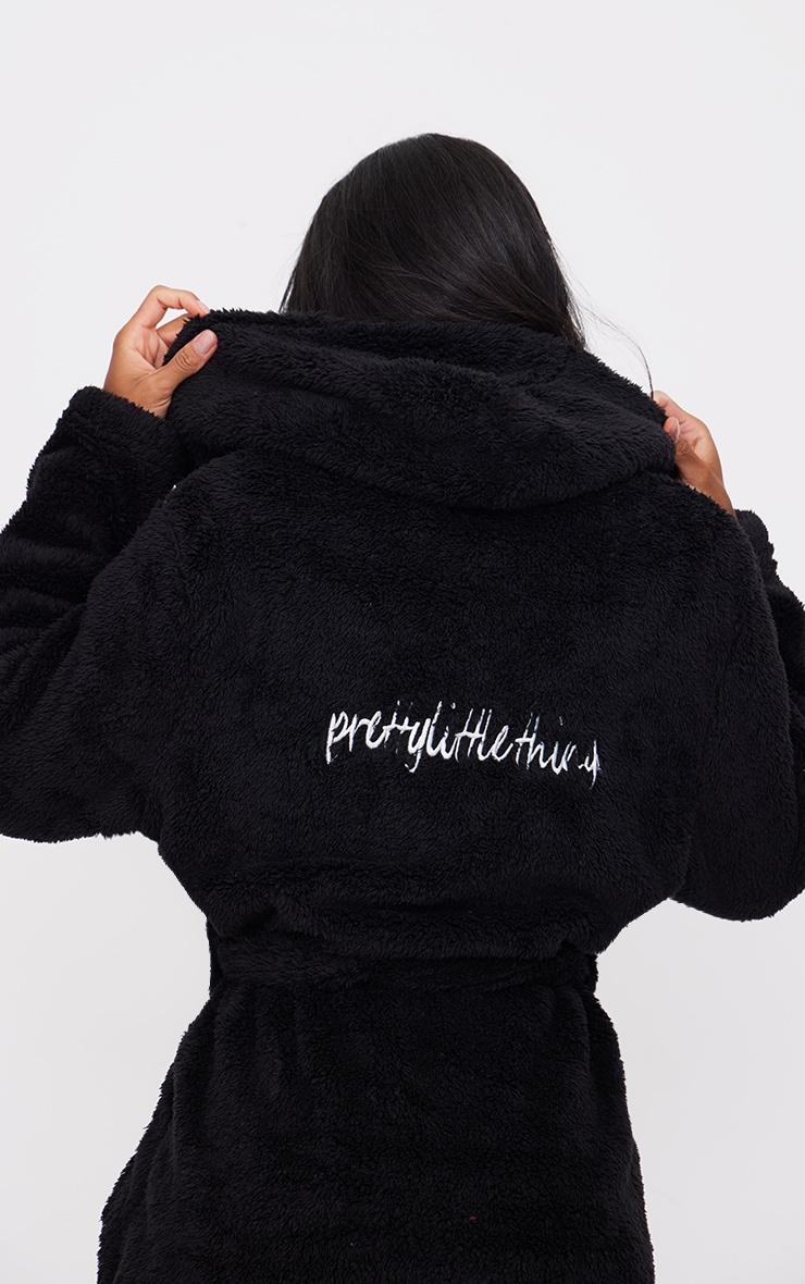 PRETTYLITTLETHING Black Fluffy Bath Robe Product Image