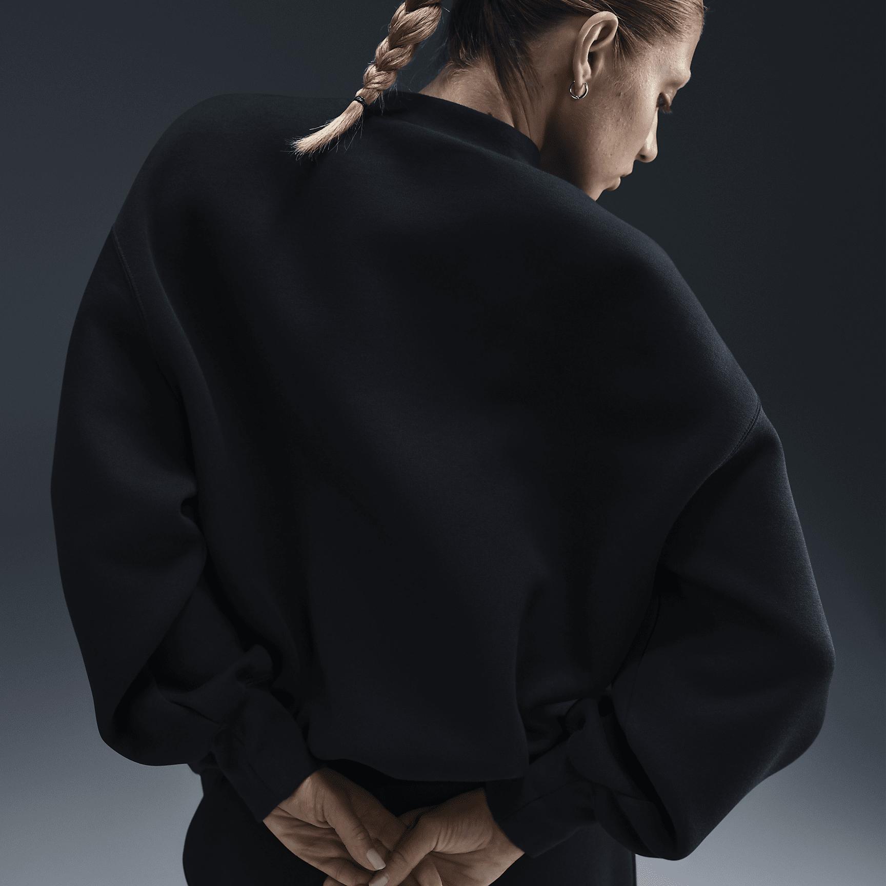 Womens Nike Sportswear Tech Fleece Oversized Crew-Neck Sweatshirt | FV8041-010 Product Image