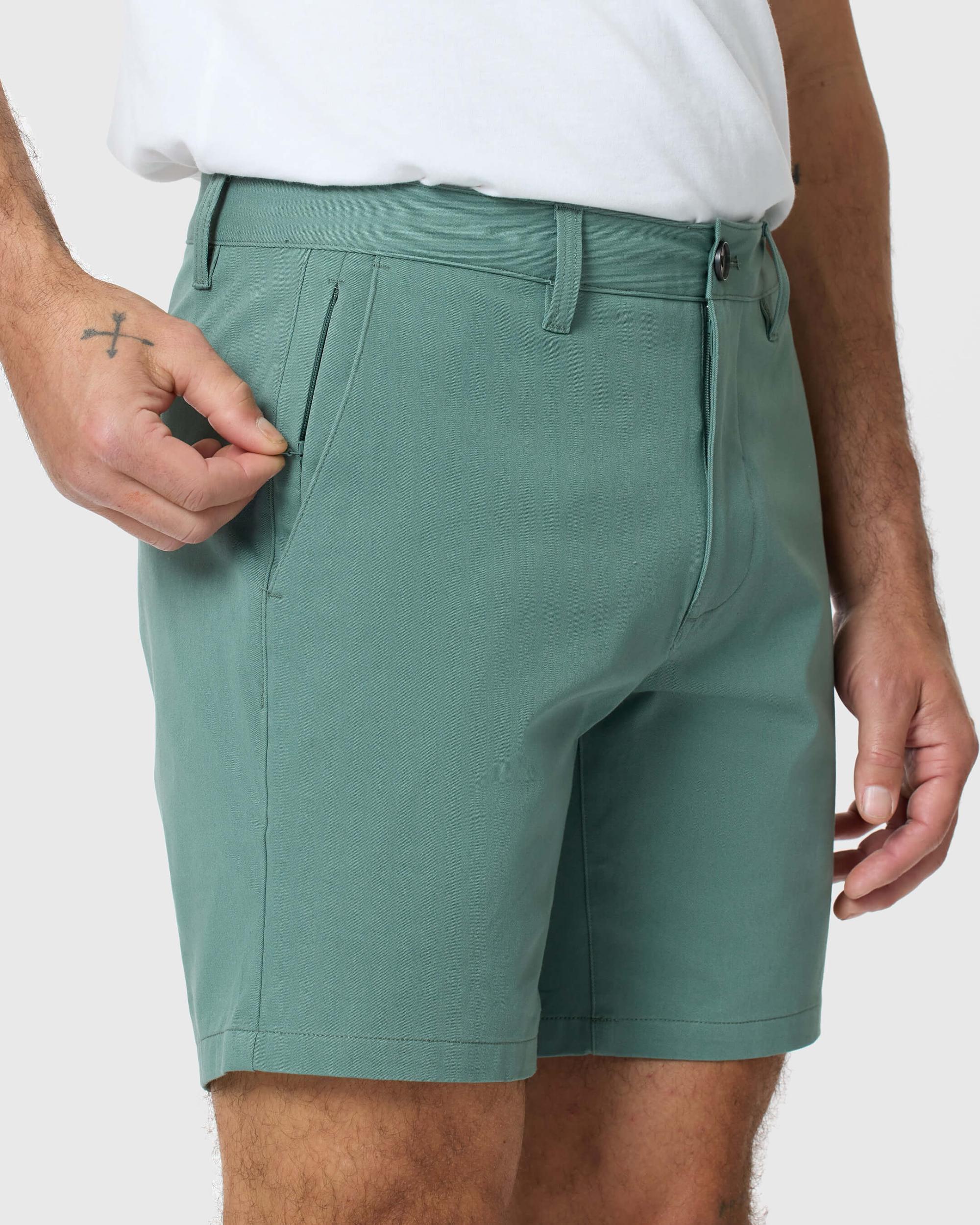 7" Moss Classic Twill Shorts Product Image