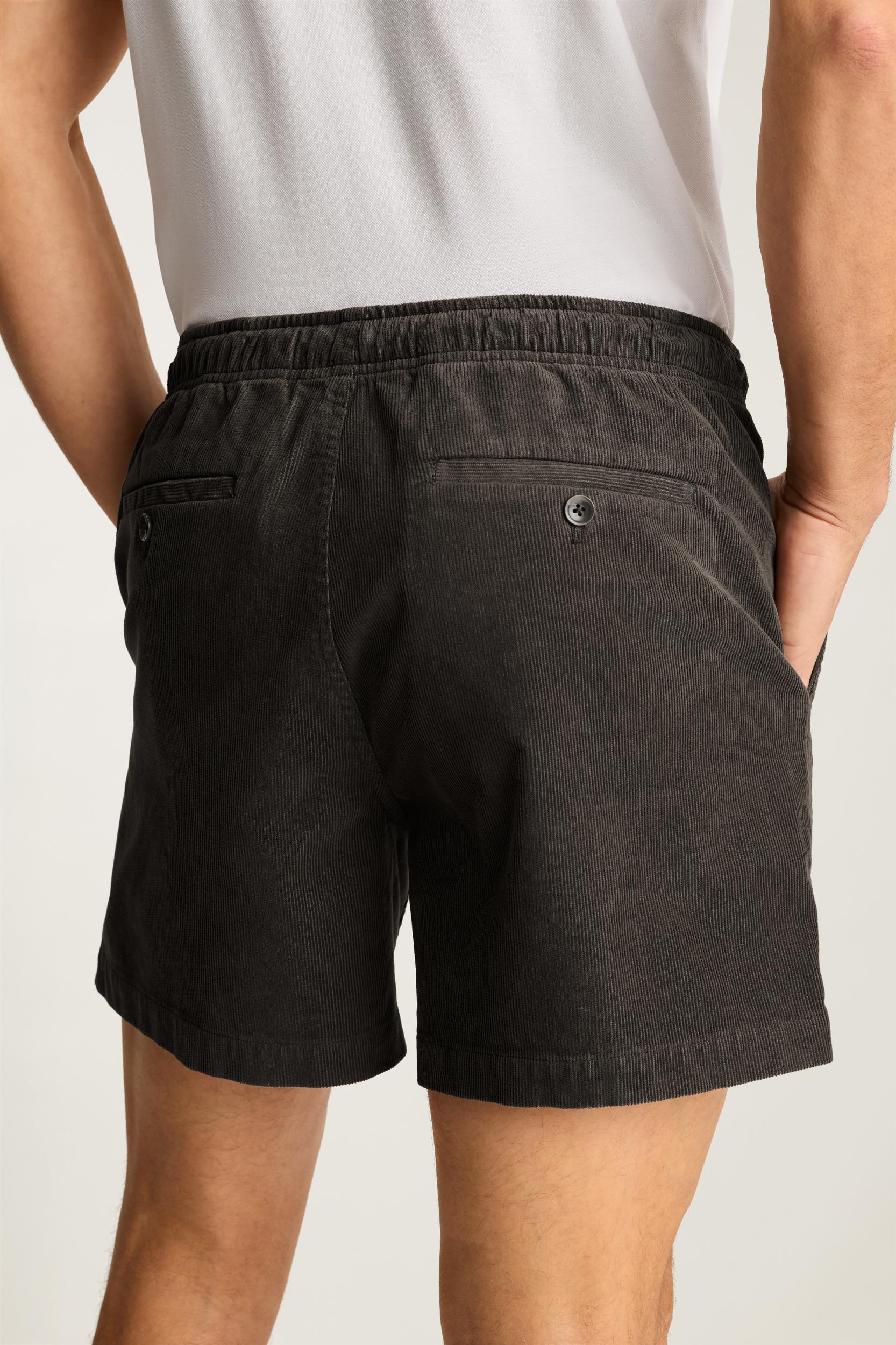 Nomad Short Product Image