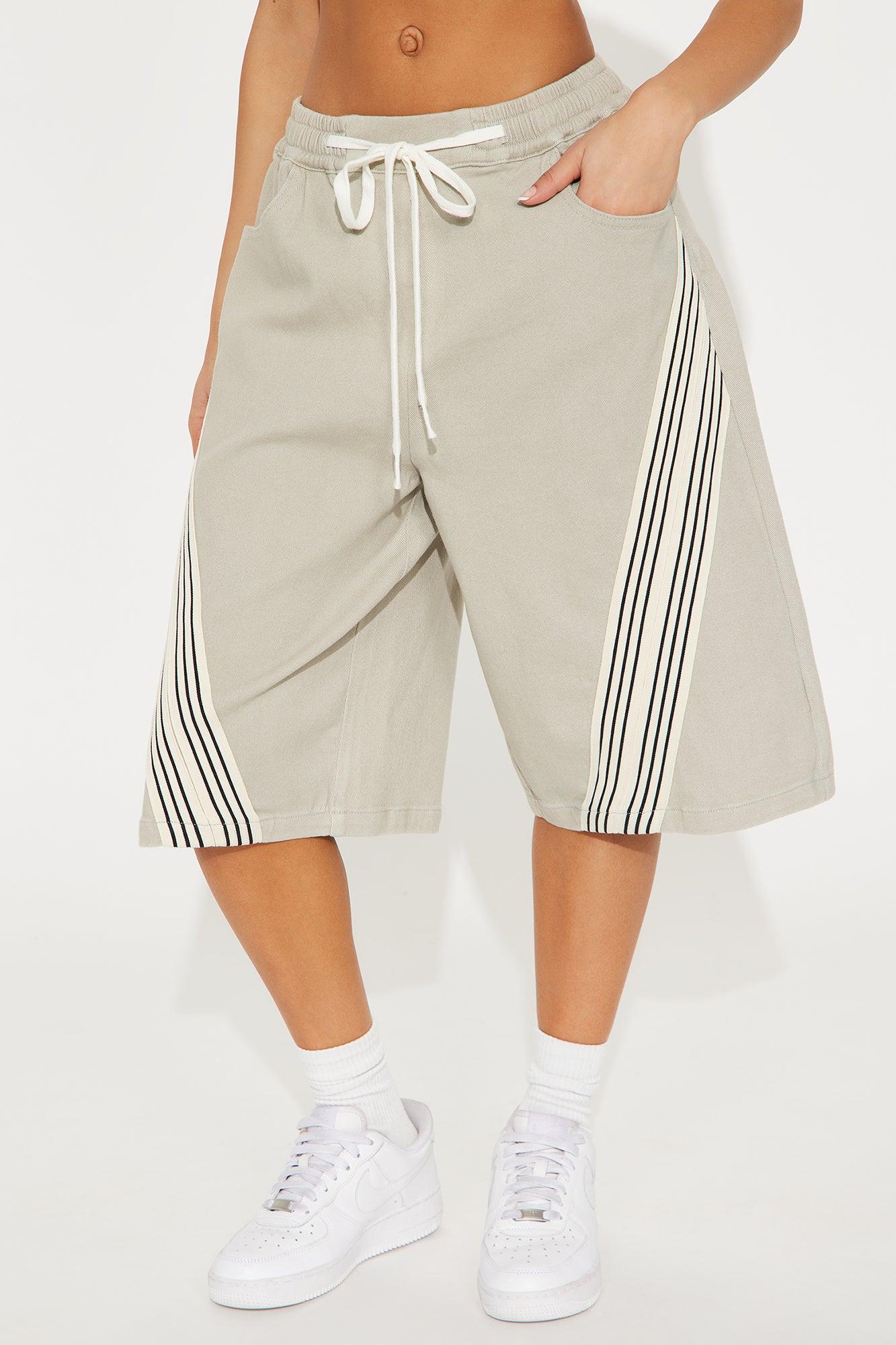 Jaelynn Bermuda Short - Grey Product Image