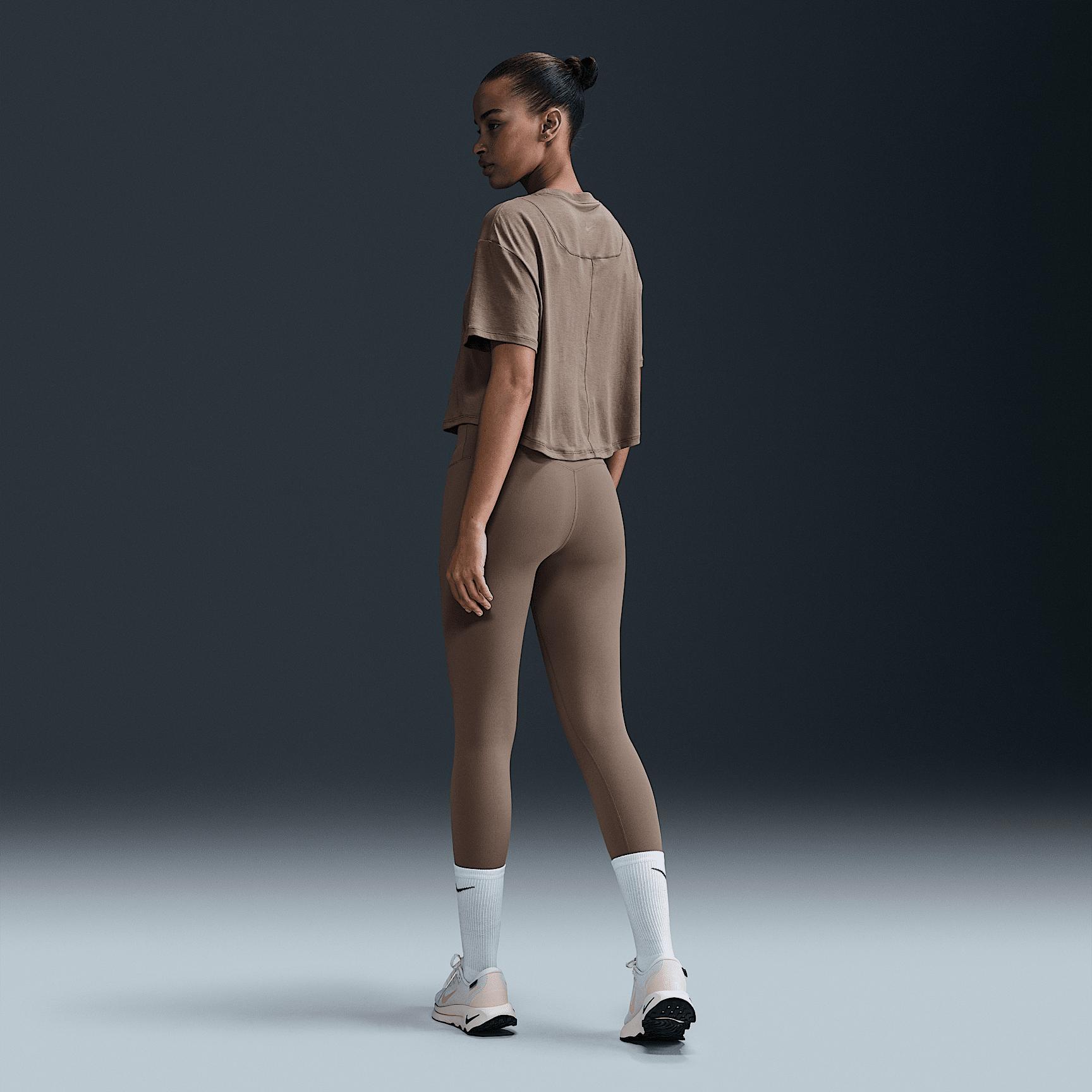 Nike One Relaxed Women's Dri-FIT Cropped Short-Sleeve Top Product Image