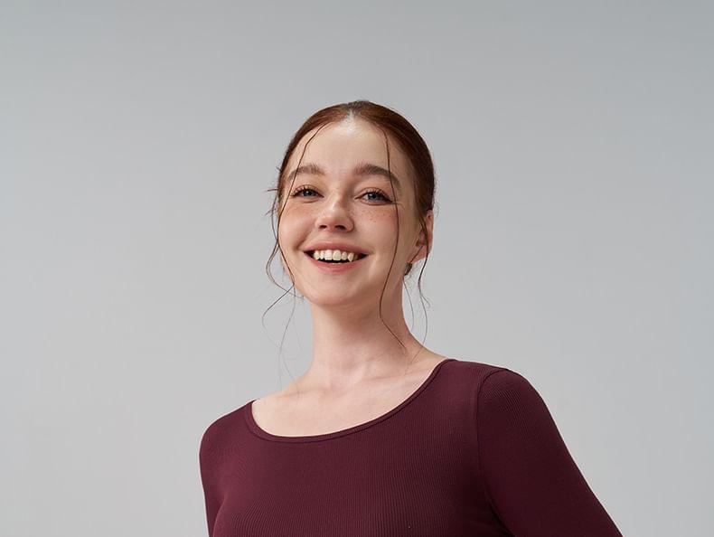 Long-Sleeve Crewneck Plain Crop Sports Top Product Image