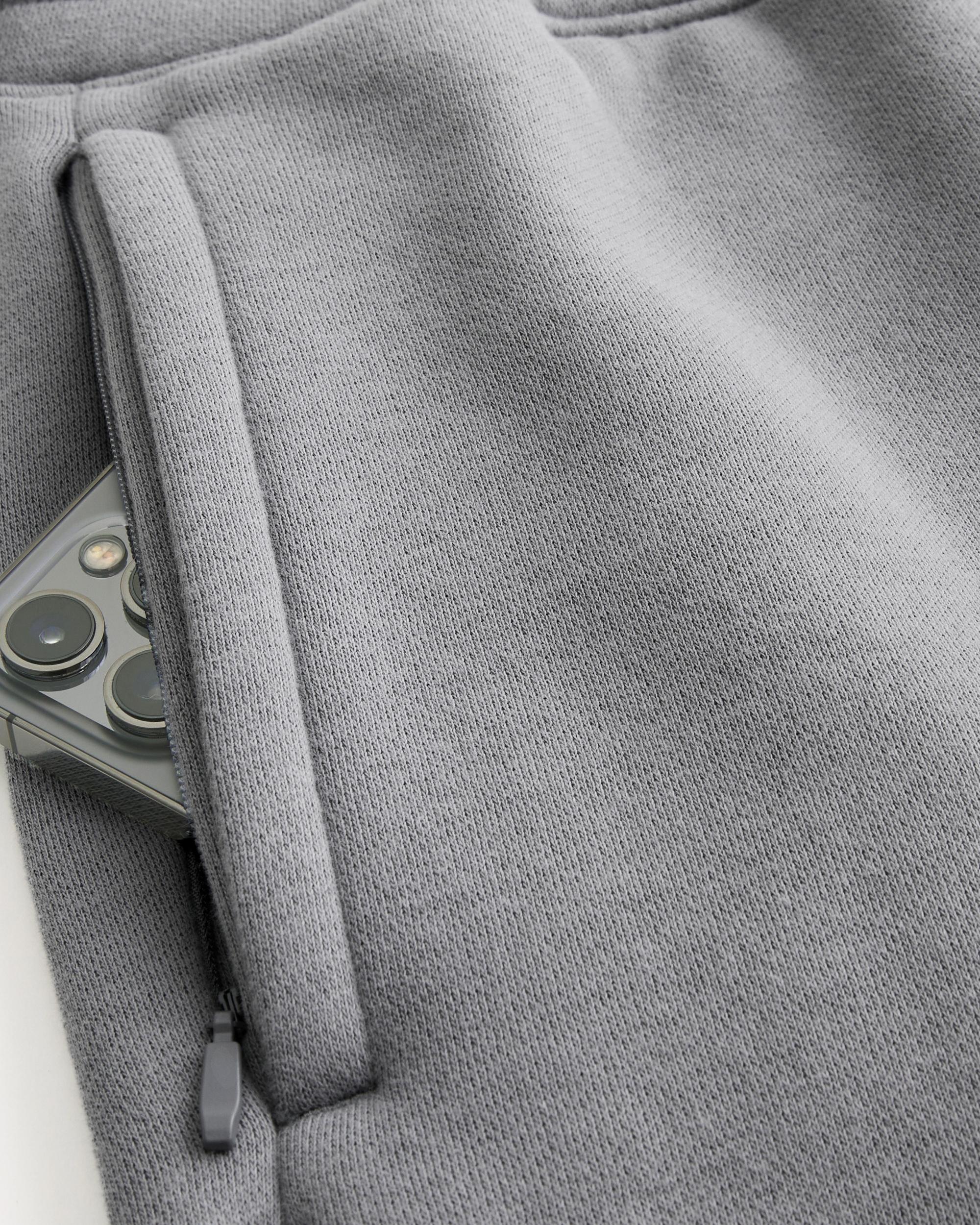 Mid-Thigh Loose Fleece Shorts Product Image