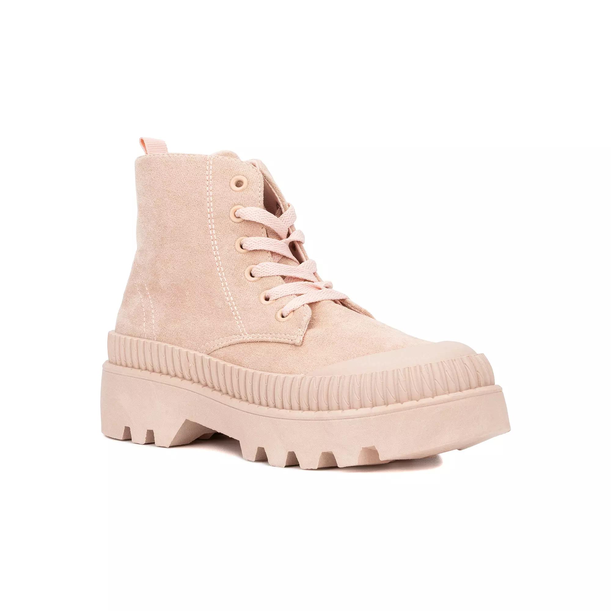 Olivia Miller Tessa Women's Lugged Ankle Boots, Size: 9, Blush Product Image