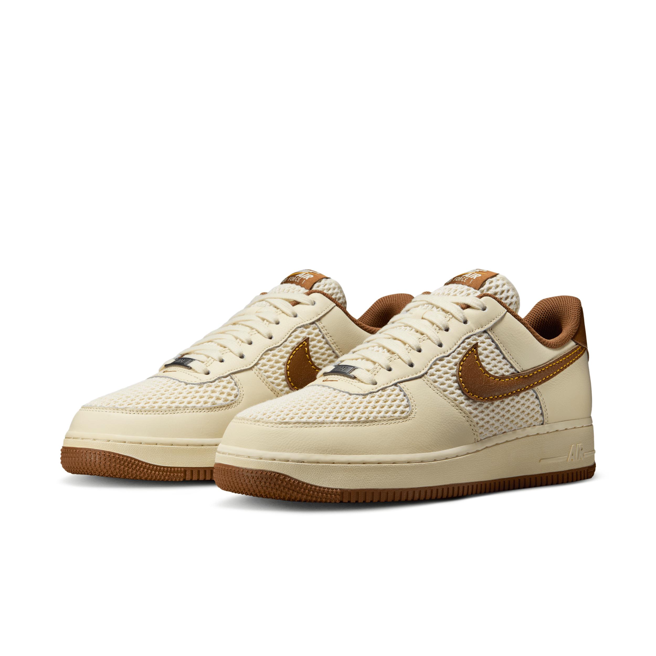 Nike Mens Air Force 1 07 LV Shoes | IB7719-113 Product Image