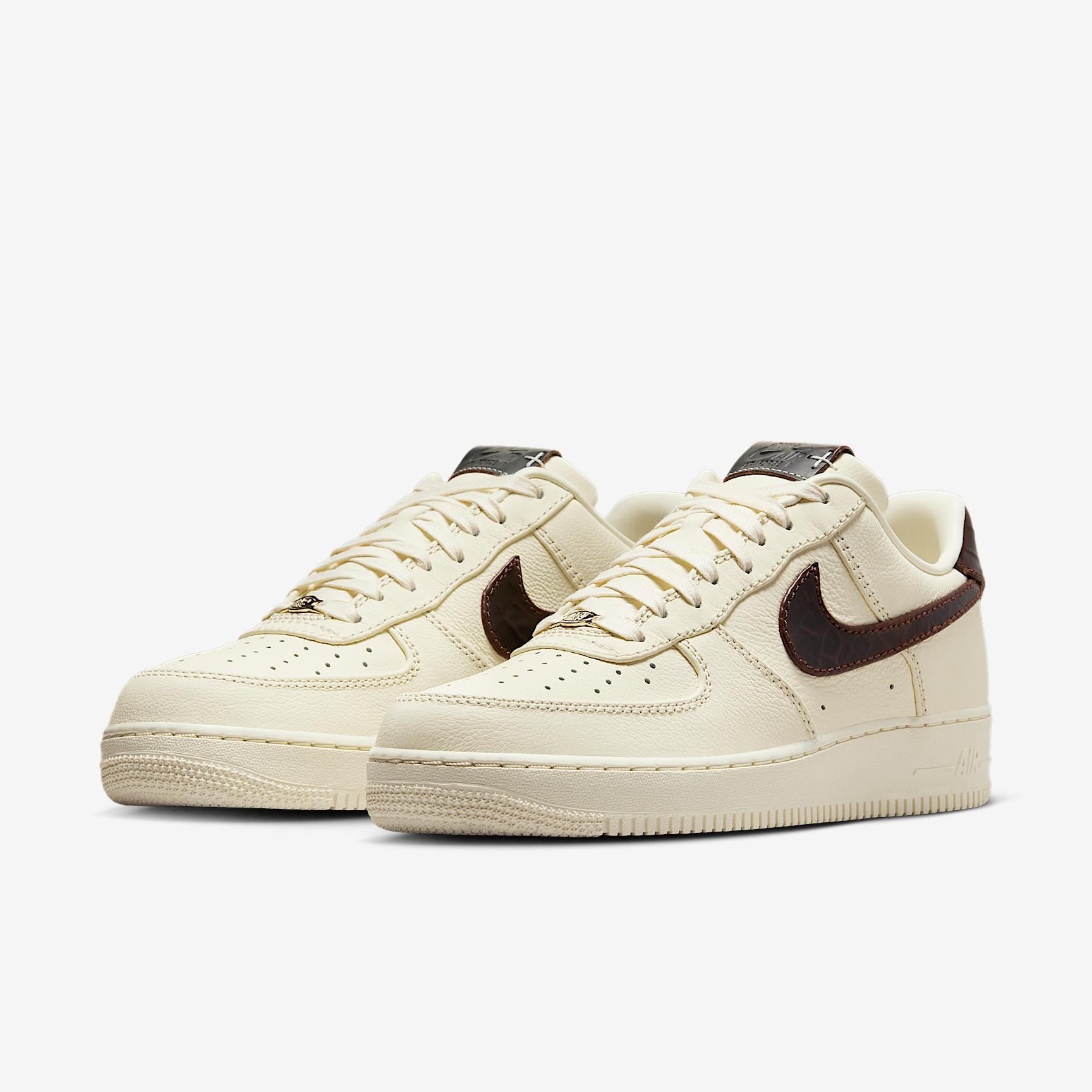Nike Mens Air Force 1 07 Shoes | IB8865-221 Product Image