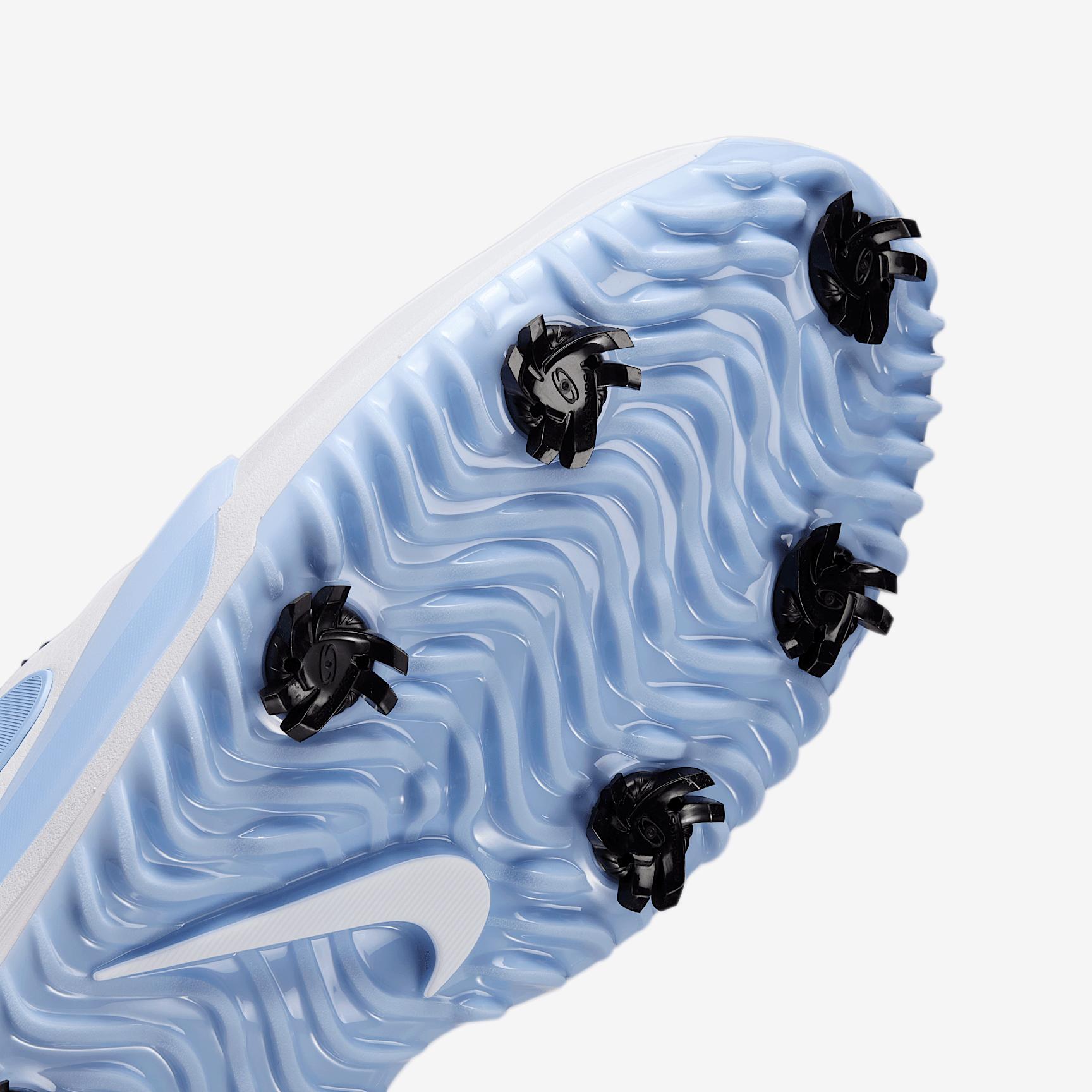 Nike Victory Pro 4 Golf Shoes (Wide) Product Image