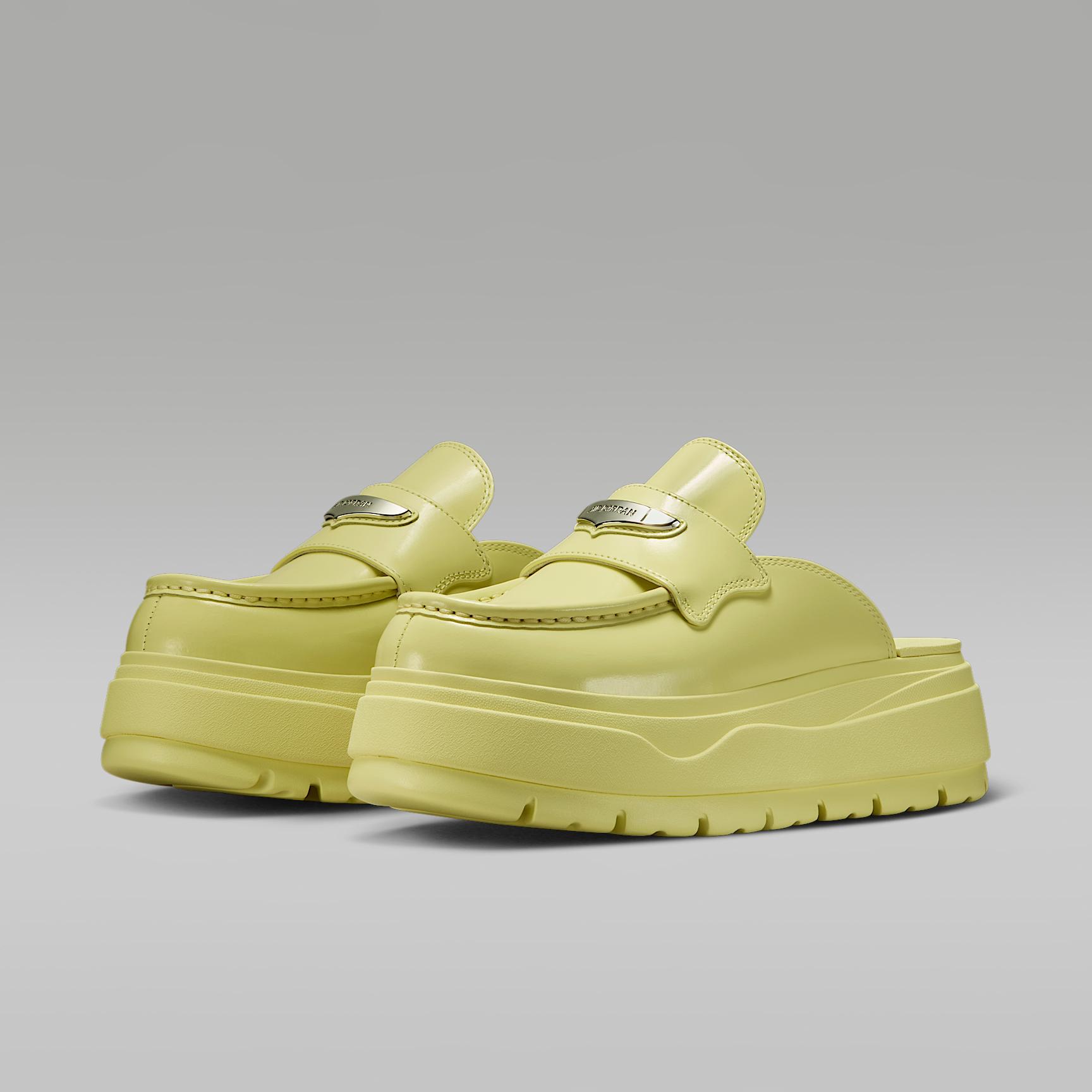 Air Jordan Mule Women's Shoes Product Image