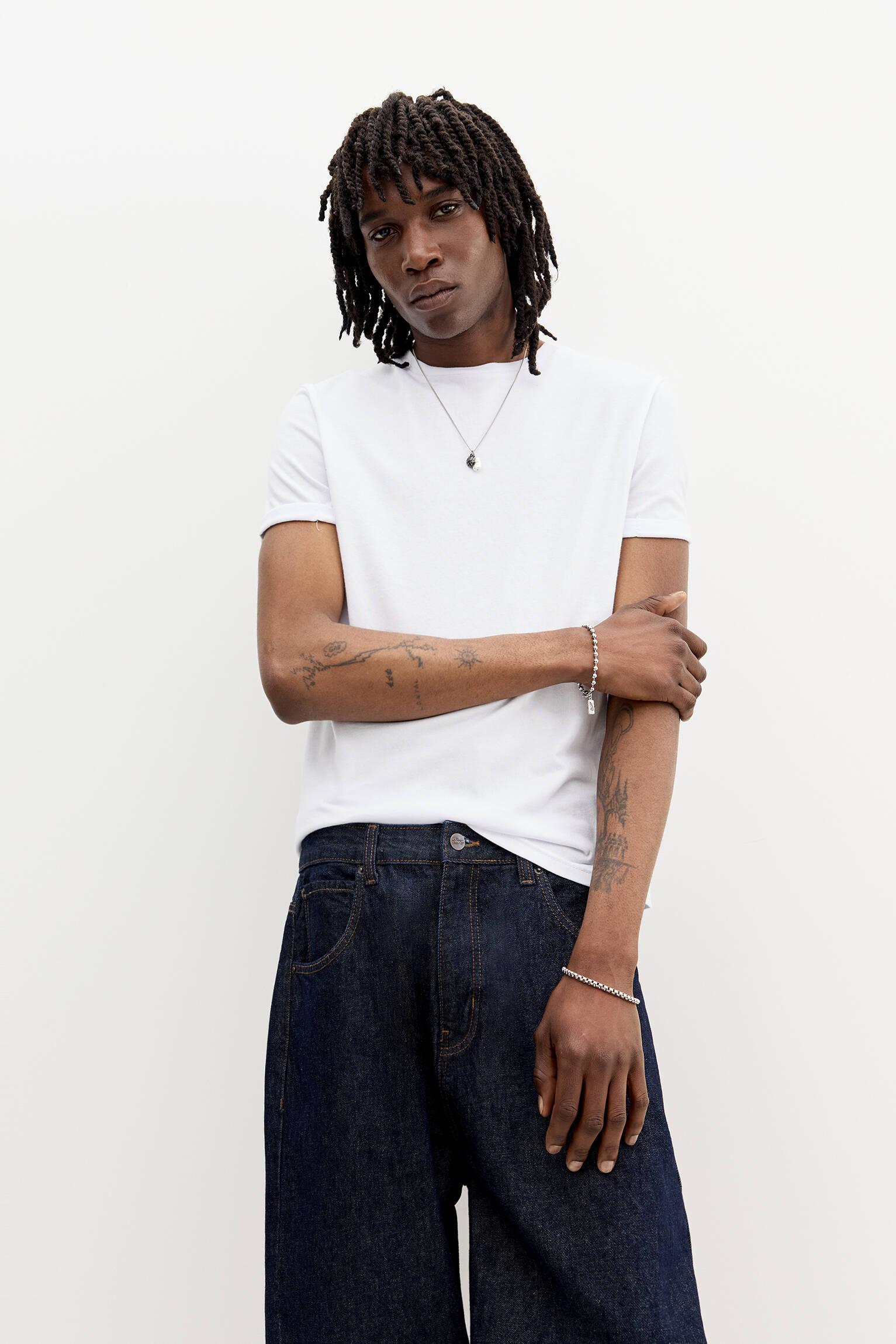 Basic muscle fit T-shirt Product Image