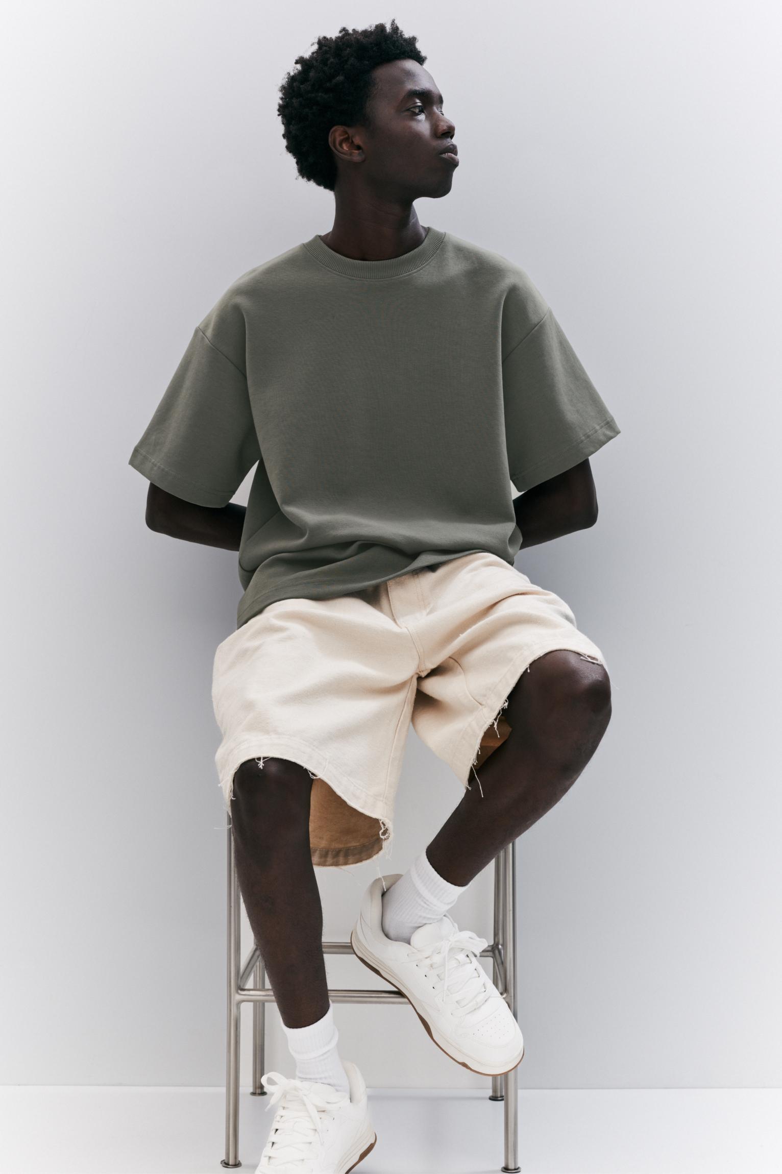 Basic short sleeve sweatshirt Product Image