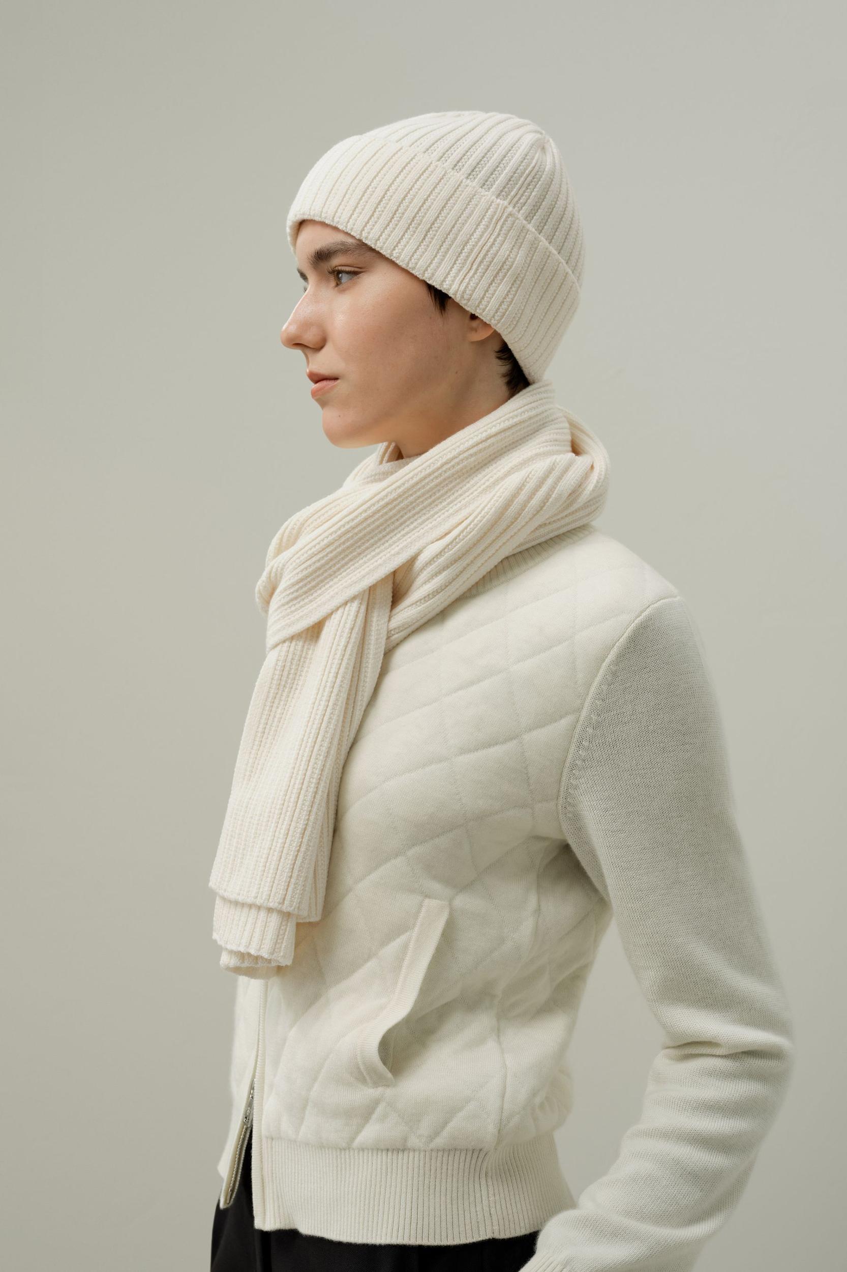 Merino Wool Rib & Knot Scarf Product Image