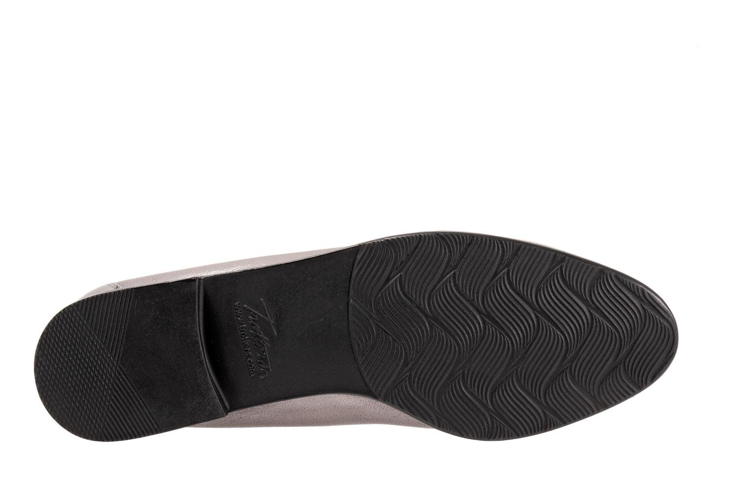 Liz Tassel Product Image