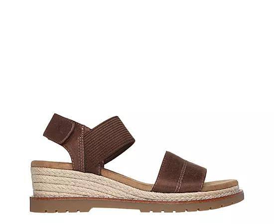 Skechers Womens City Scapes Low Wedge Sandal Product Image