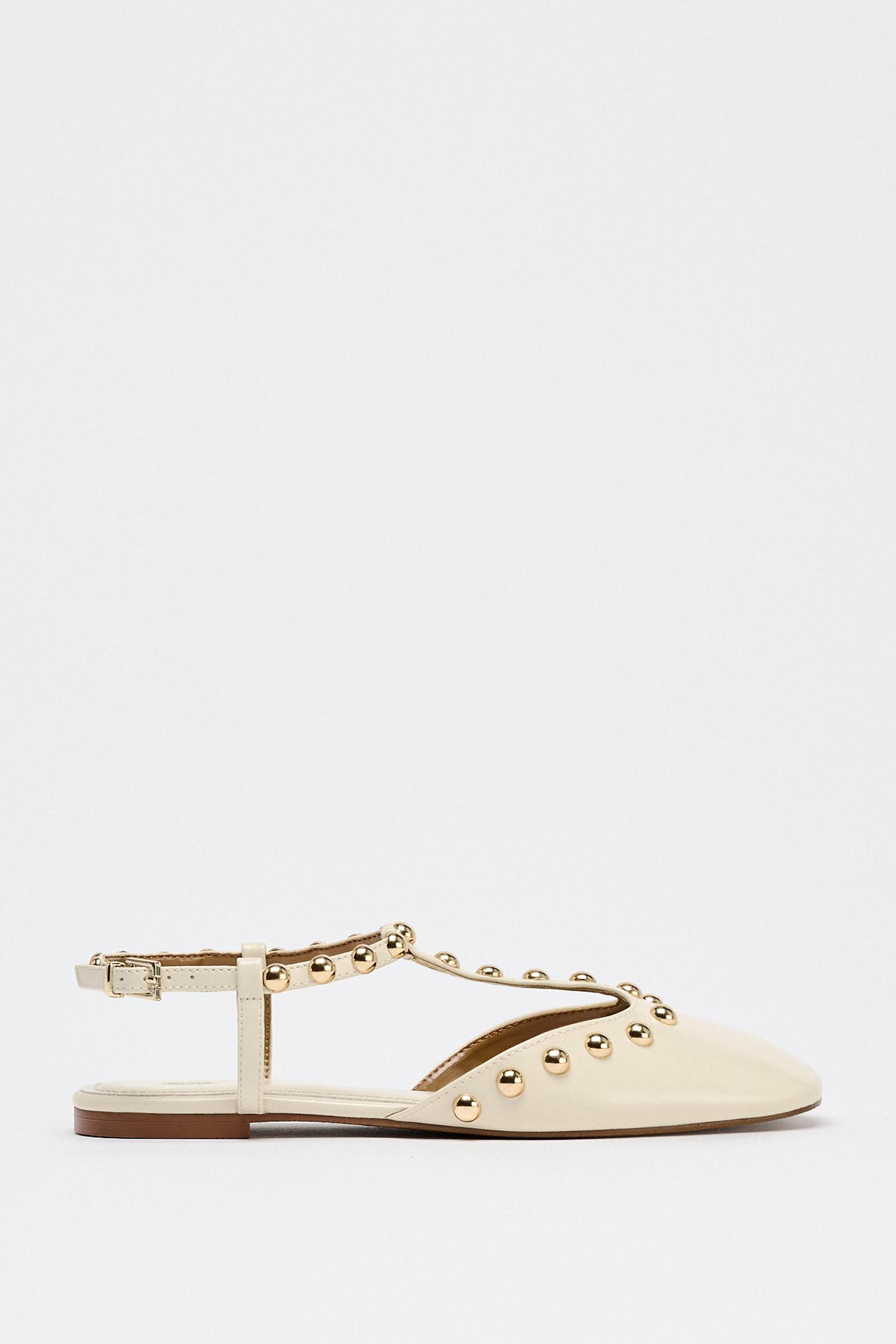 LOW HEELED STUDDED SHOES Product Image