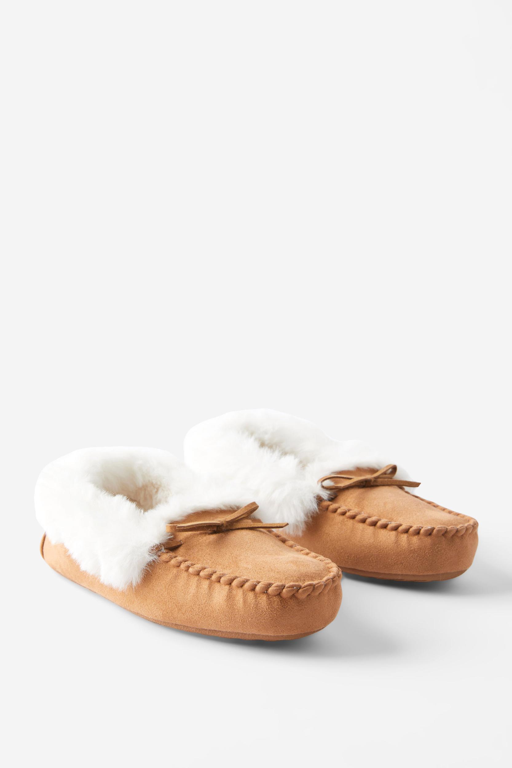 Moccasin Slipper Product Image