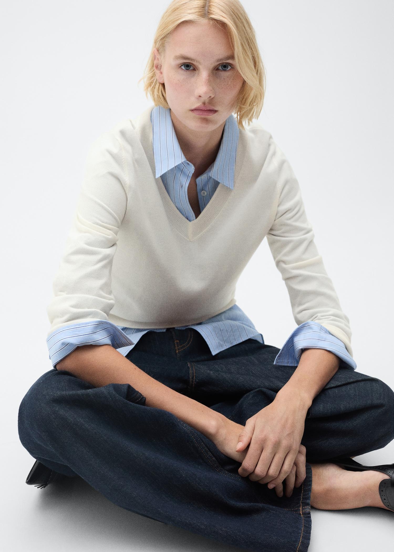 V-neck knit sweater - Women | MANGO USA Product Image