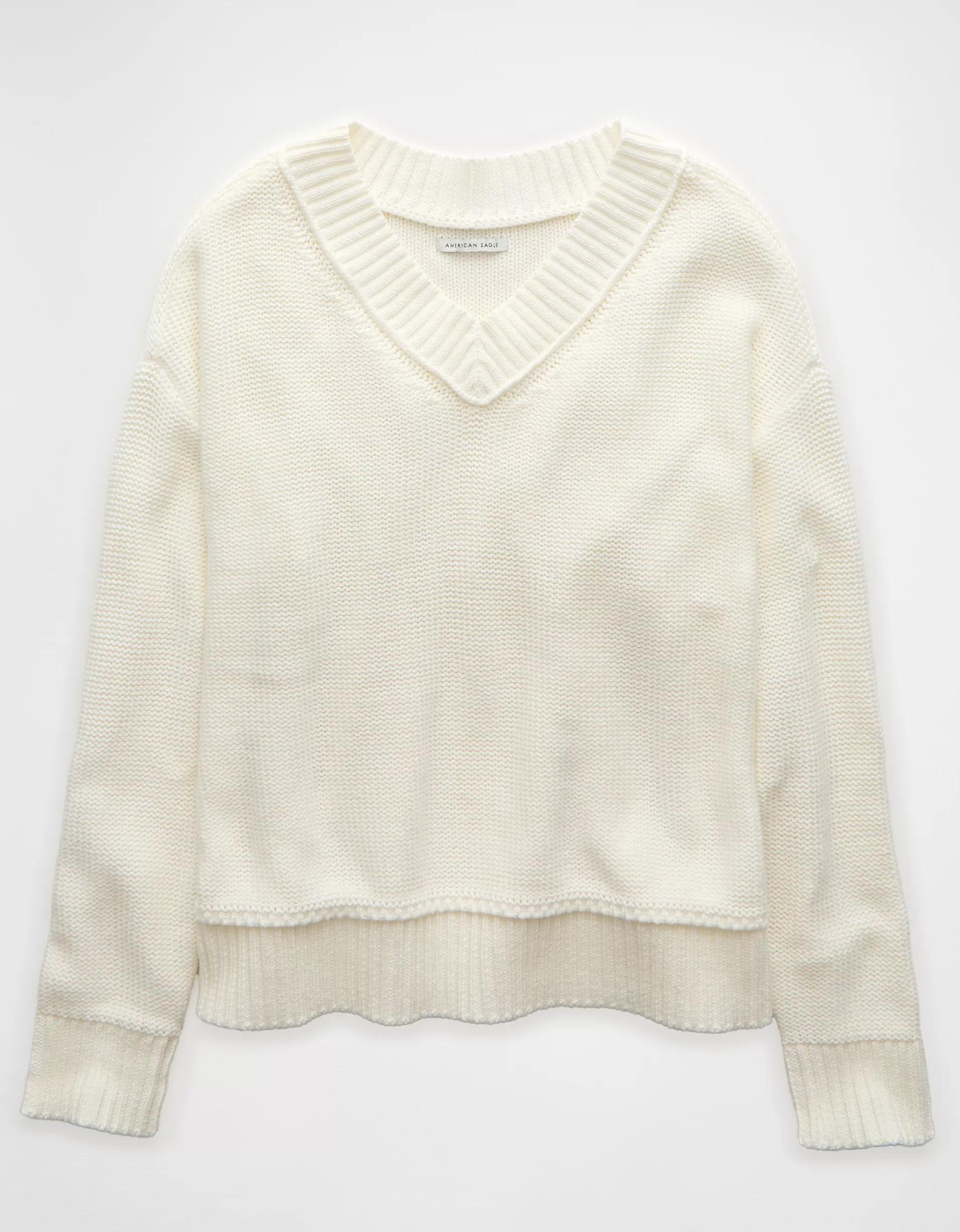 AE Long Weekend V-Neck Sweater Product Image