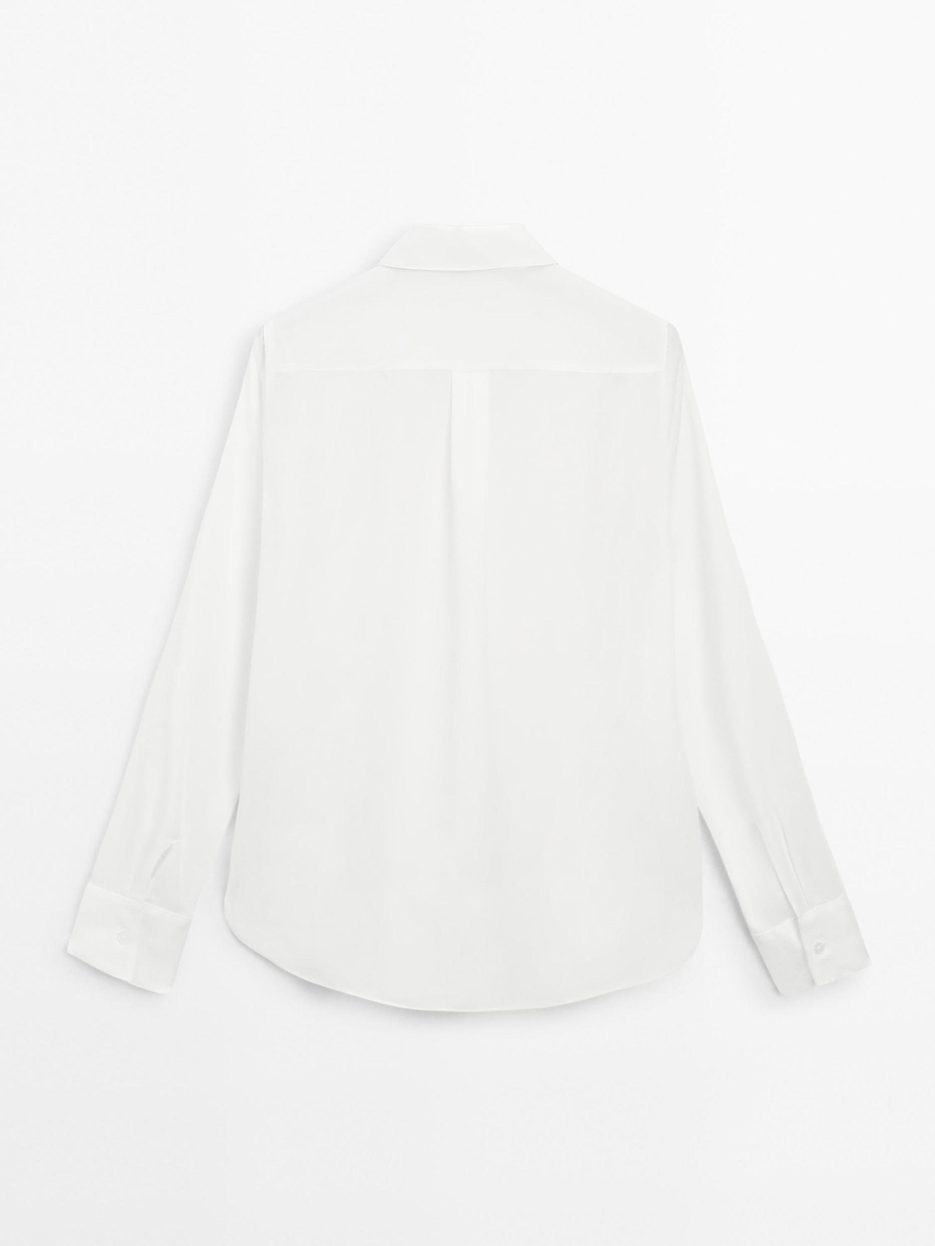 Flowing shirt with shirt collar Product Image