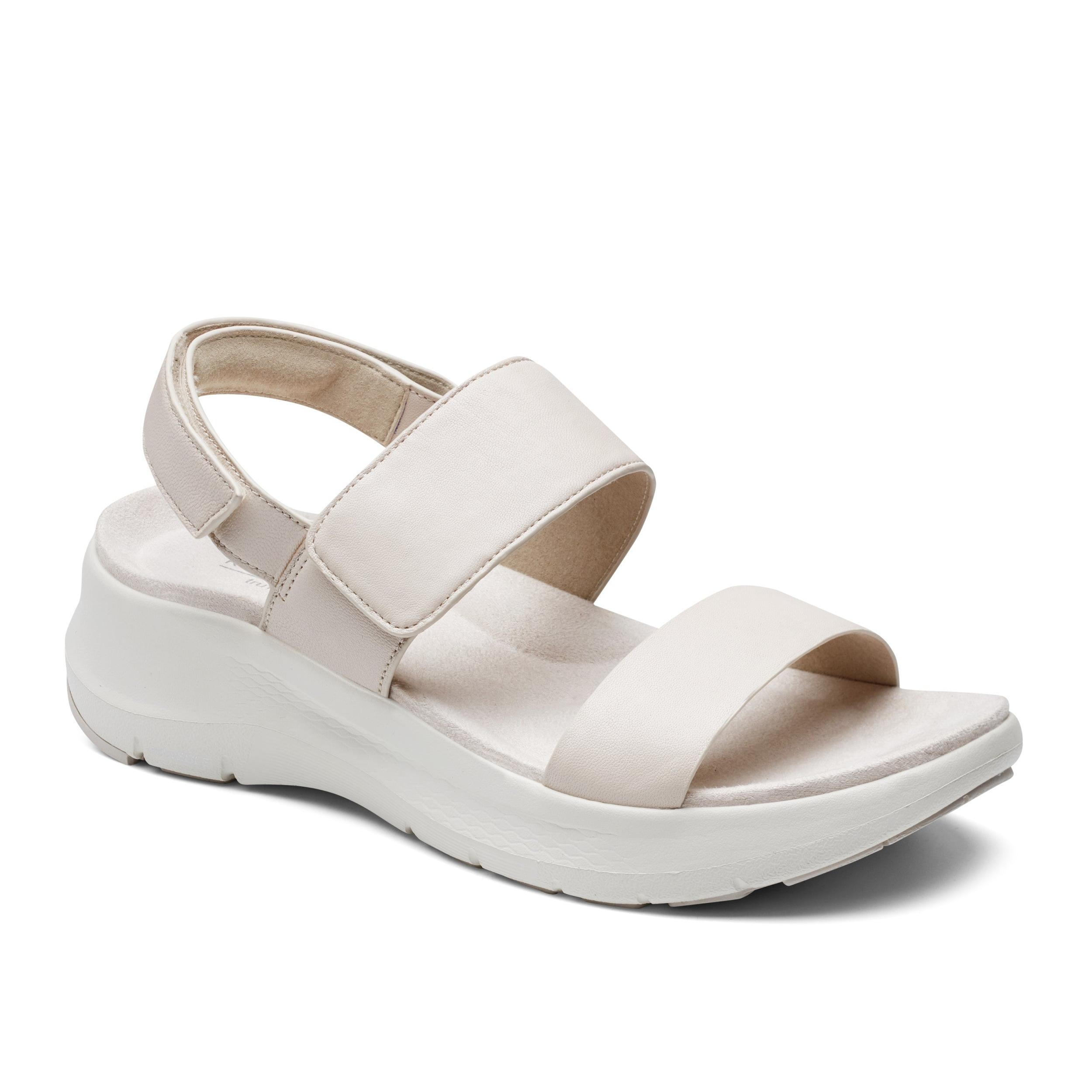 Women's Qwera Open Toe Strappy Casual Sandals Product Image