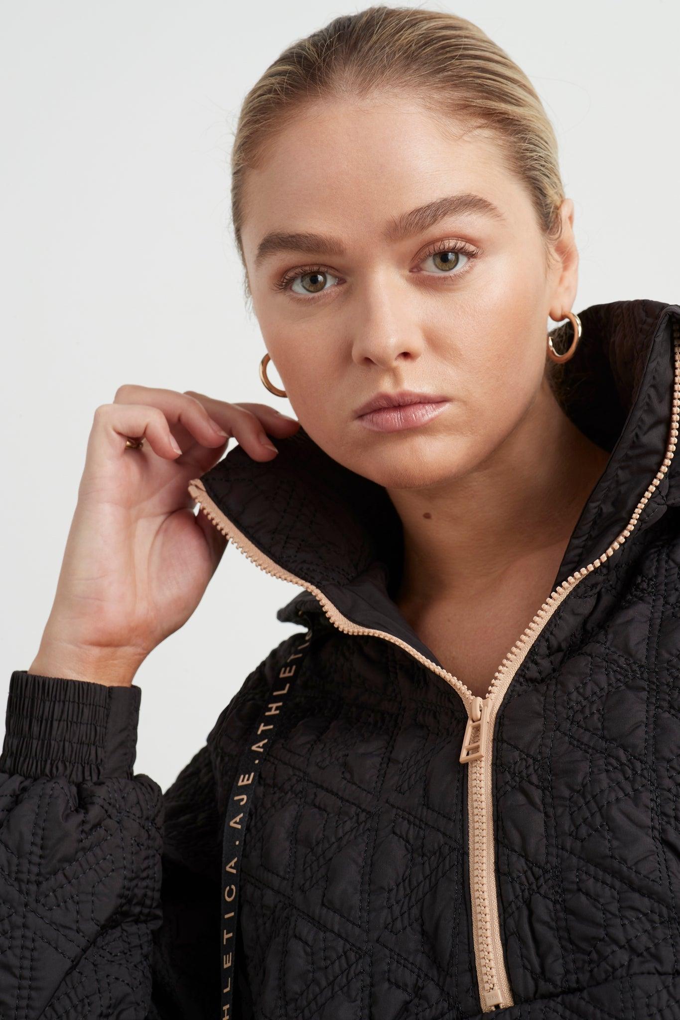 Quilted Logo Spray Jacket 727 Product Image