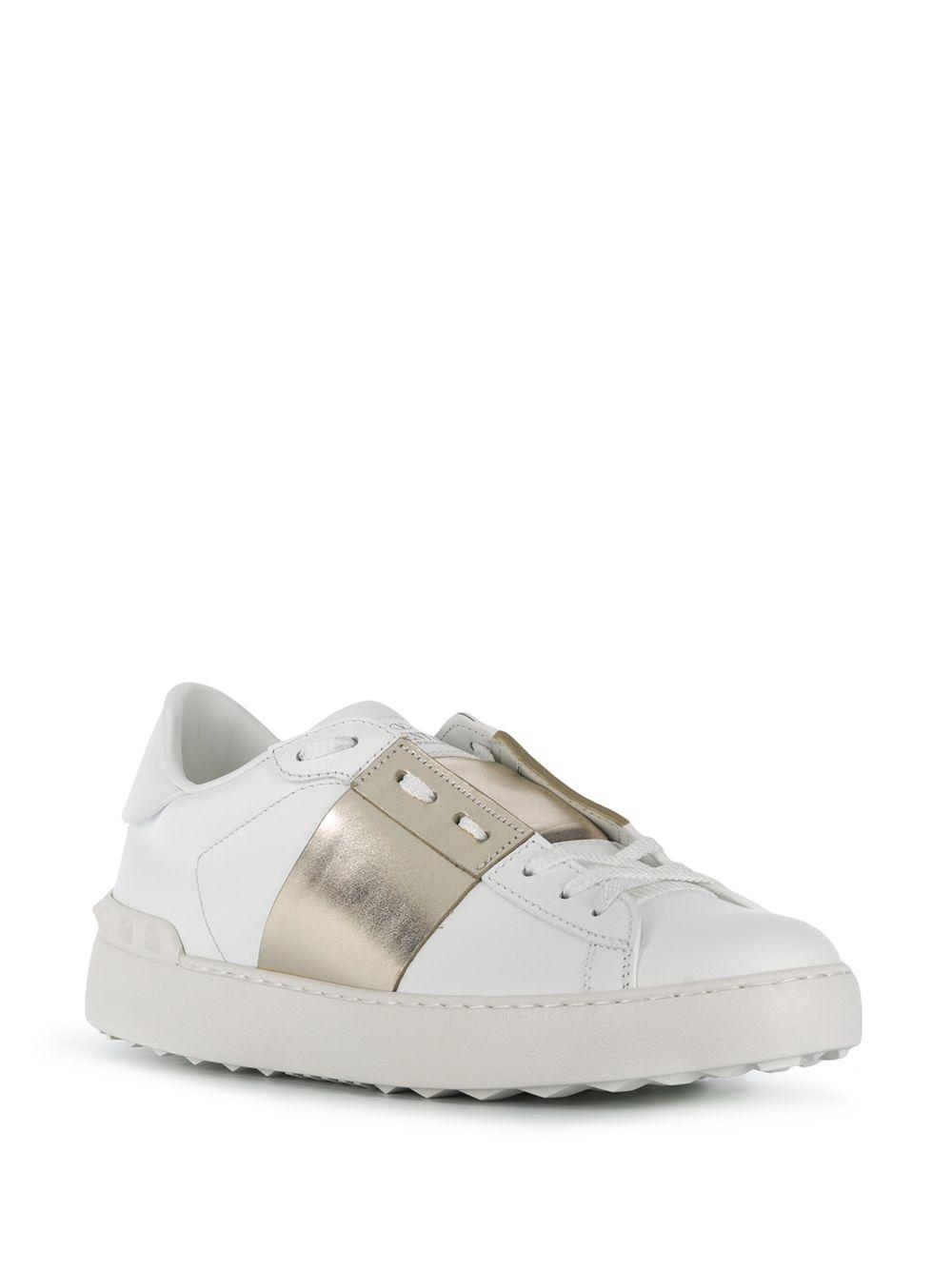 Open low-top leather sneakers Product Image