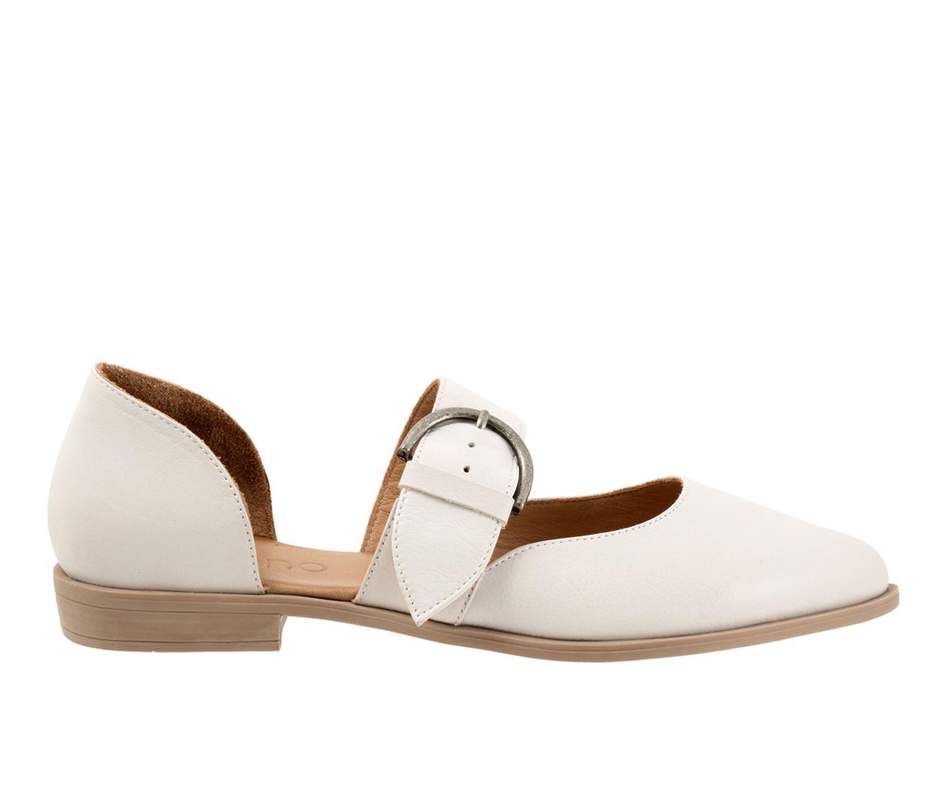 Women's Bueno Brittany Flats Product Image
