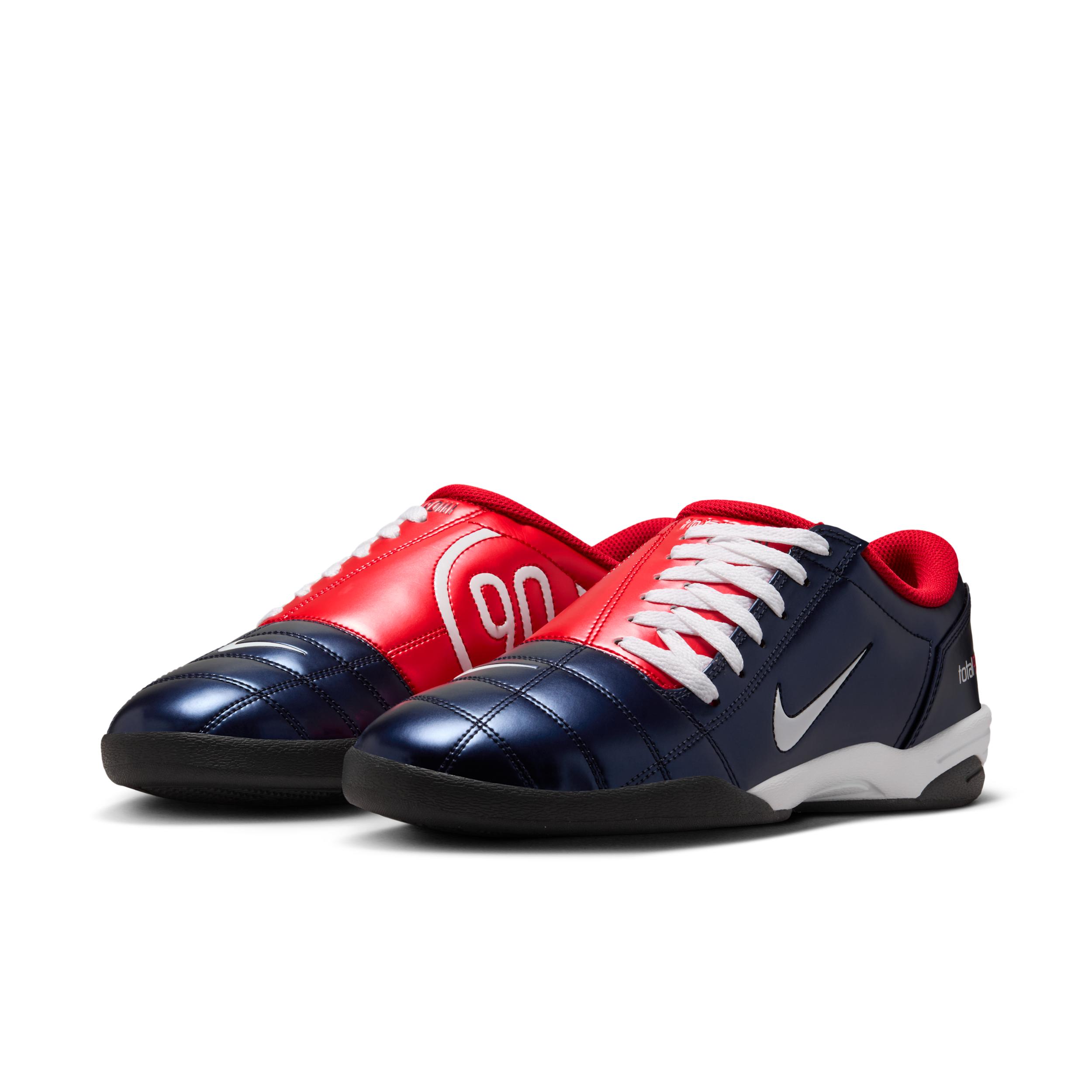 Nike Men's Total 90 Shoes Product Image