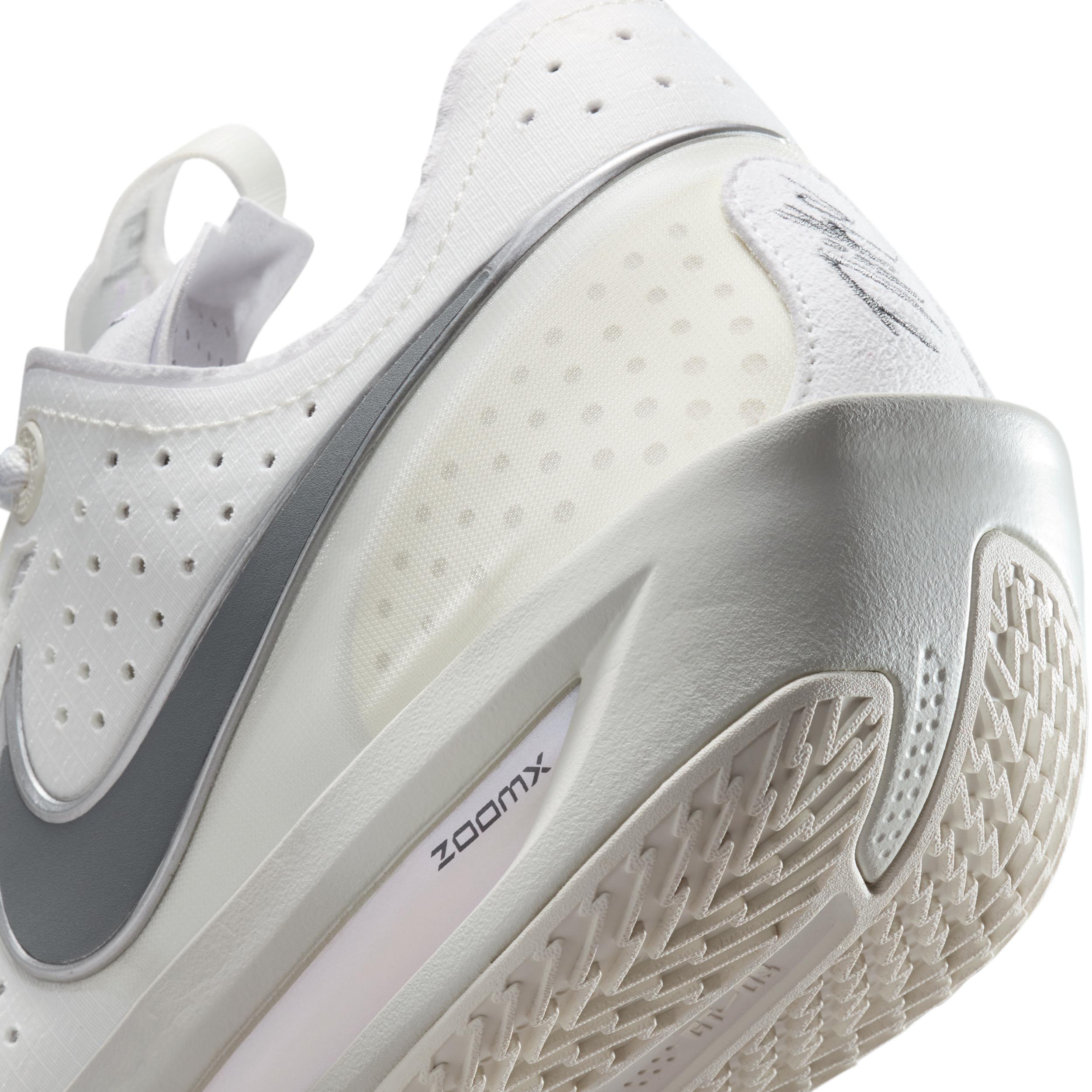 Nike Men's G.T. Cut 3 Basketball Shoes Product Image