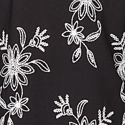 Alfred Dunner Tossed Floral Embroidered Top Product Image